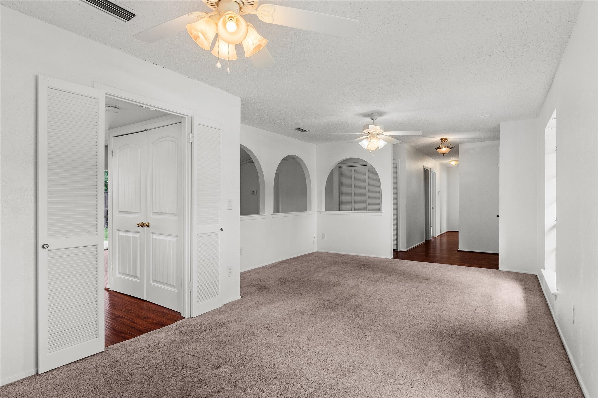 2804 Royal oaks Drive