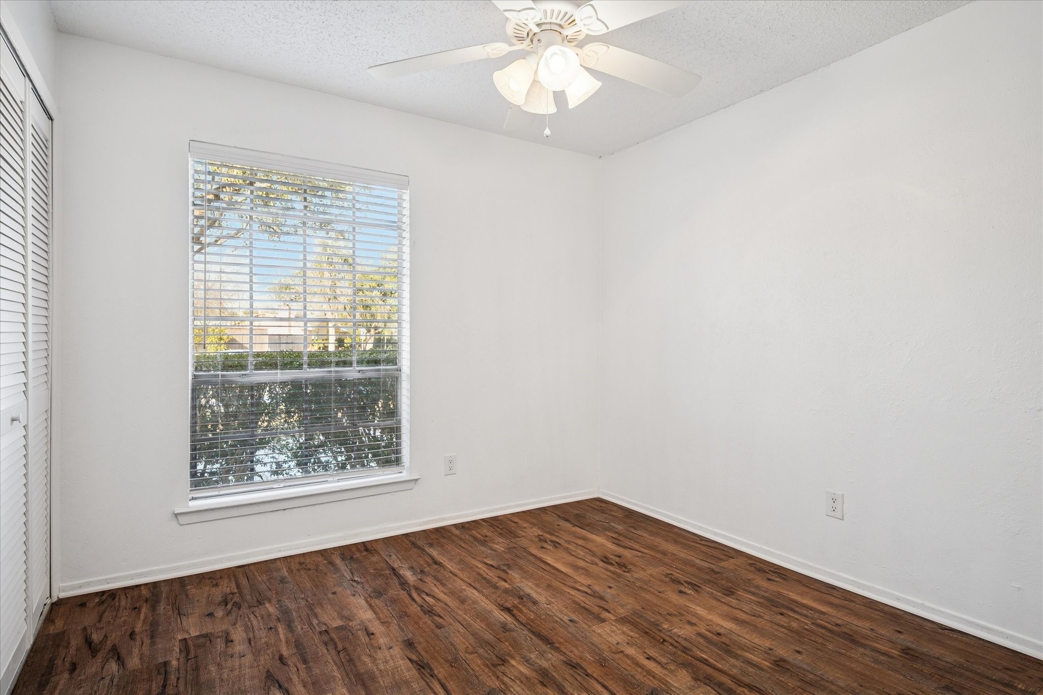 2804 Royal oaks Drive