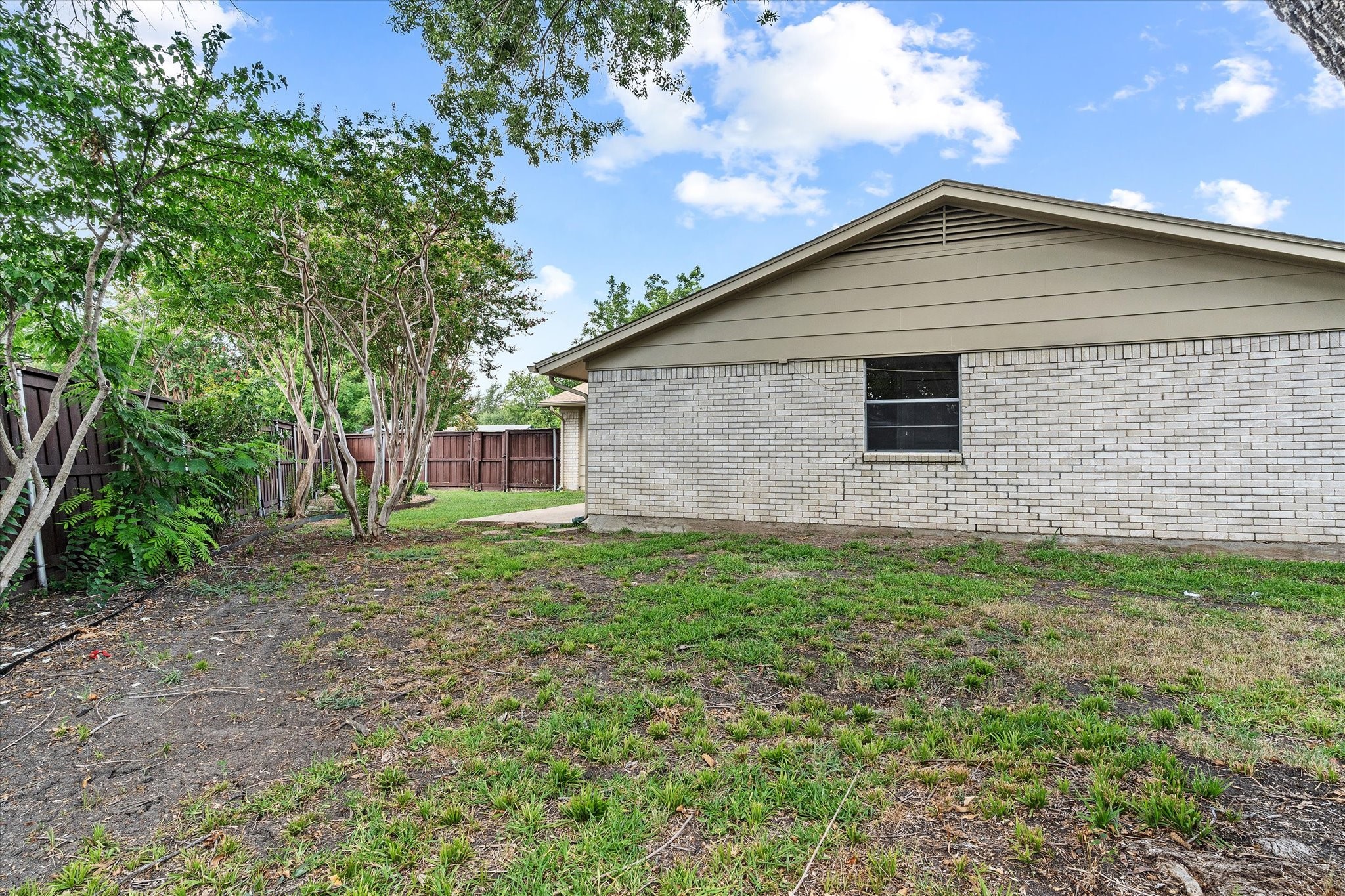 2804 Royal oaks Drive