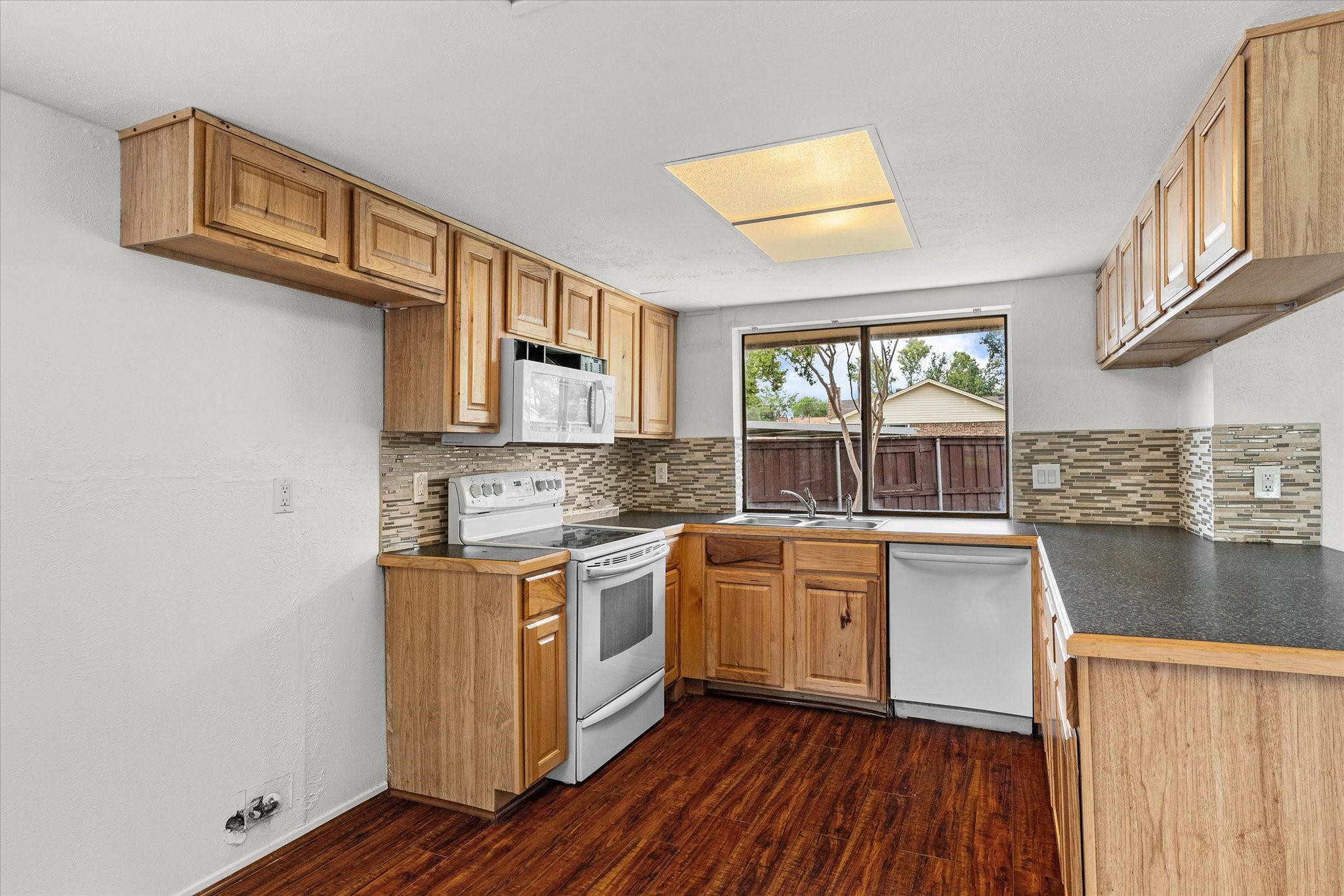 2804 Royal oaks Drive