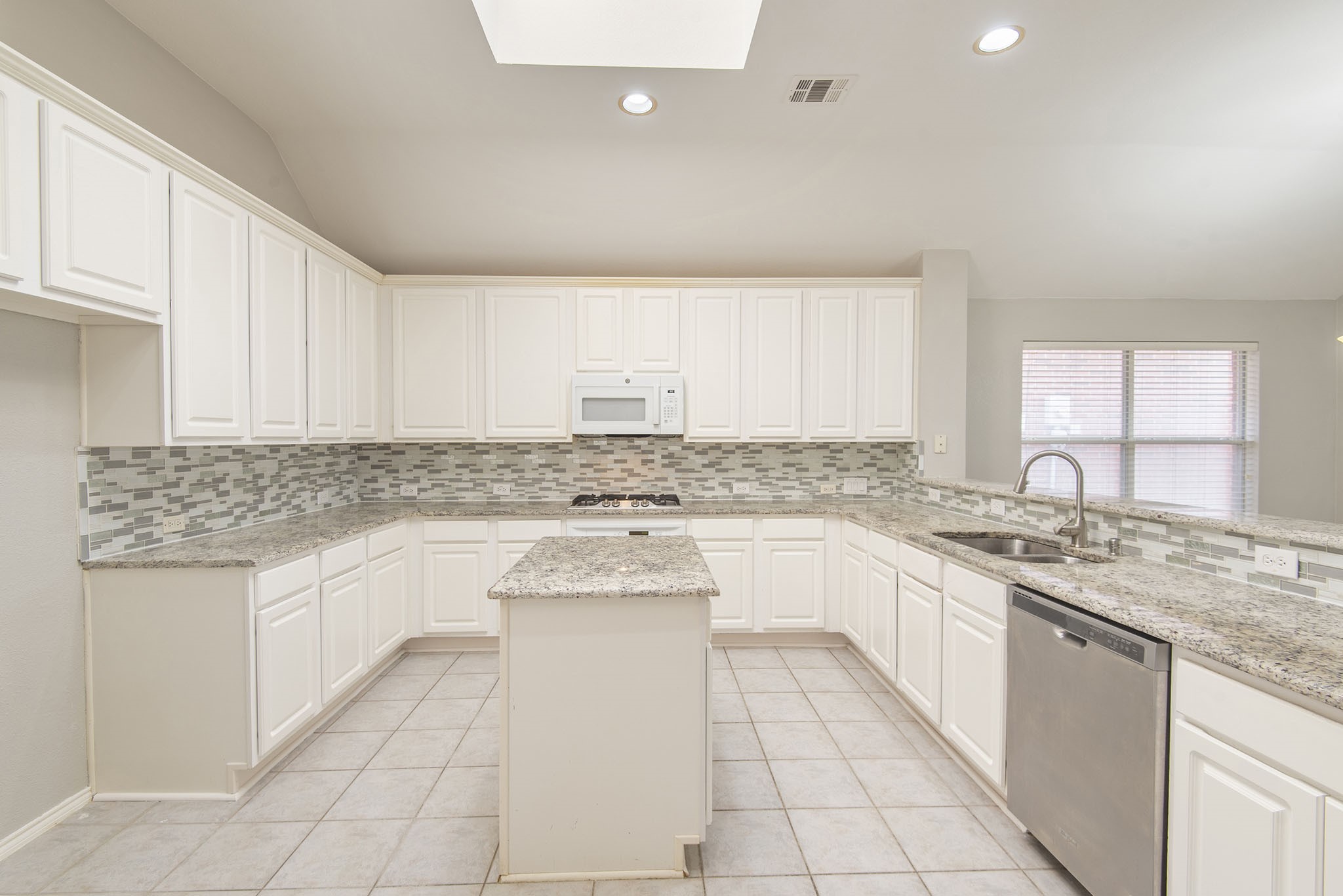 2424 Cimmaron Drive