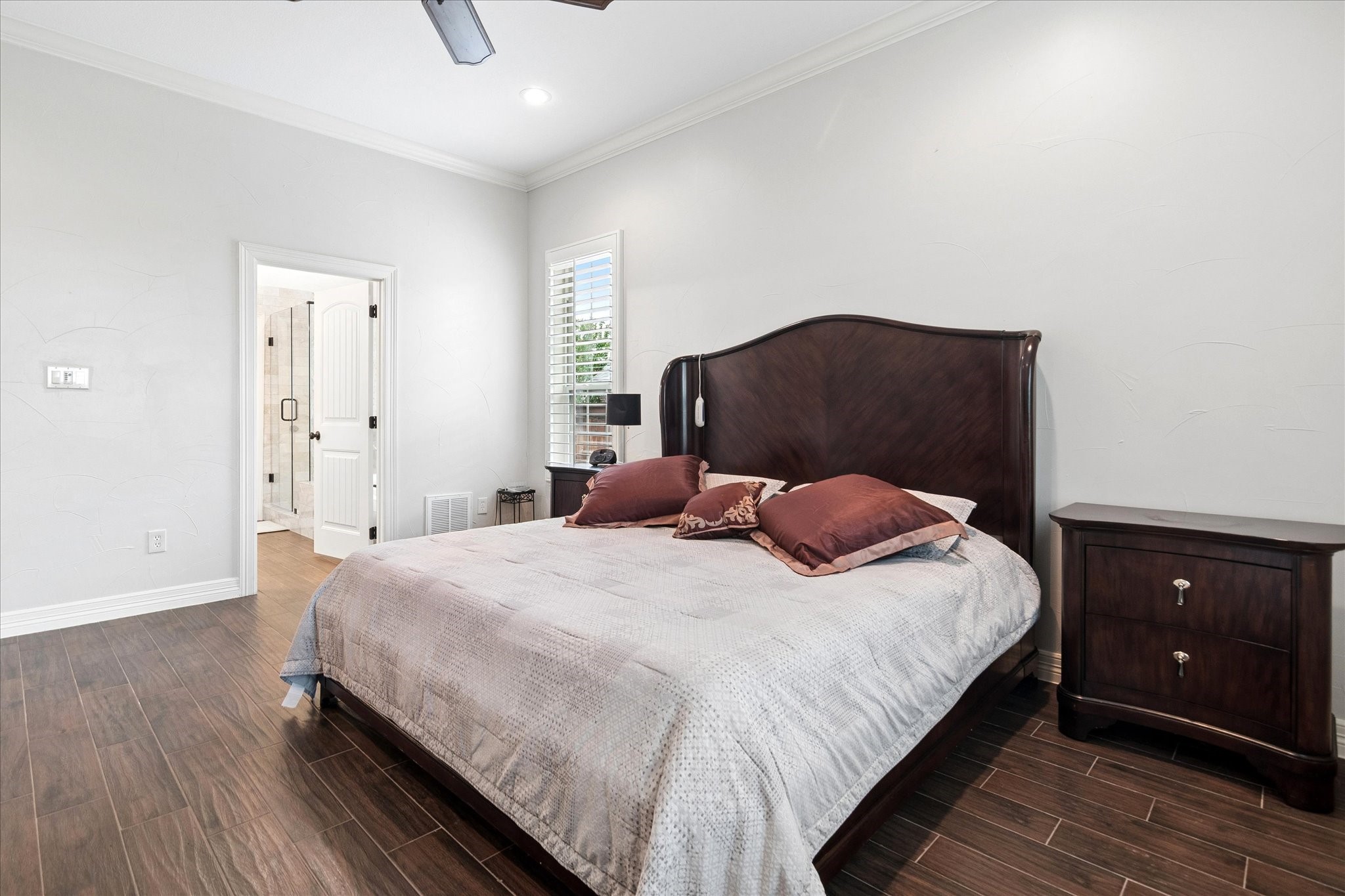 2928 Overland Trail