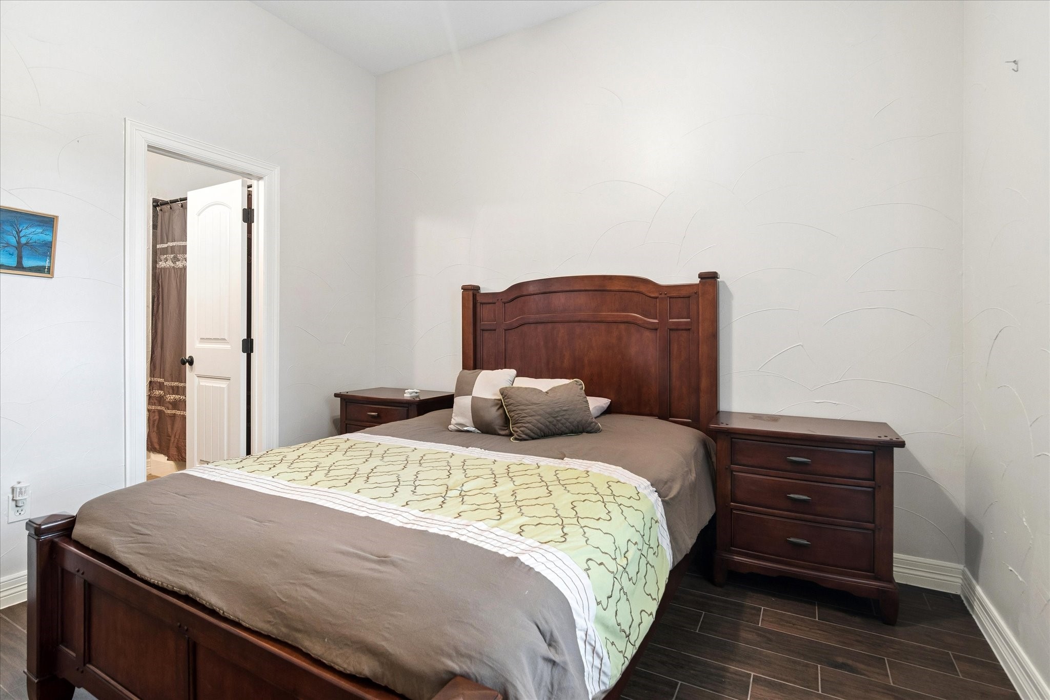 2928 Overland Trail
