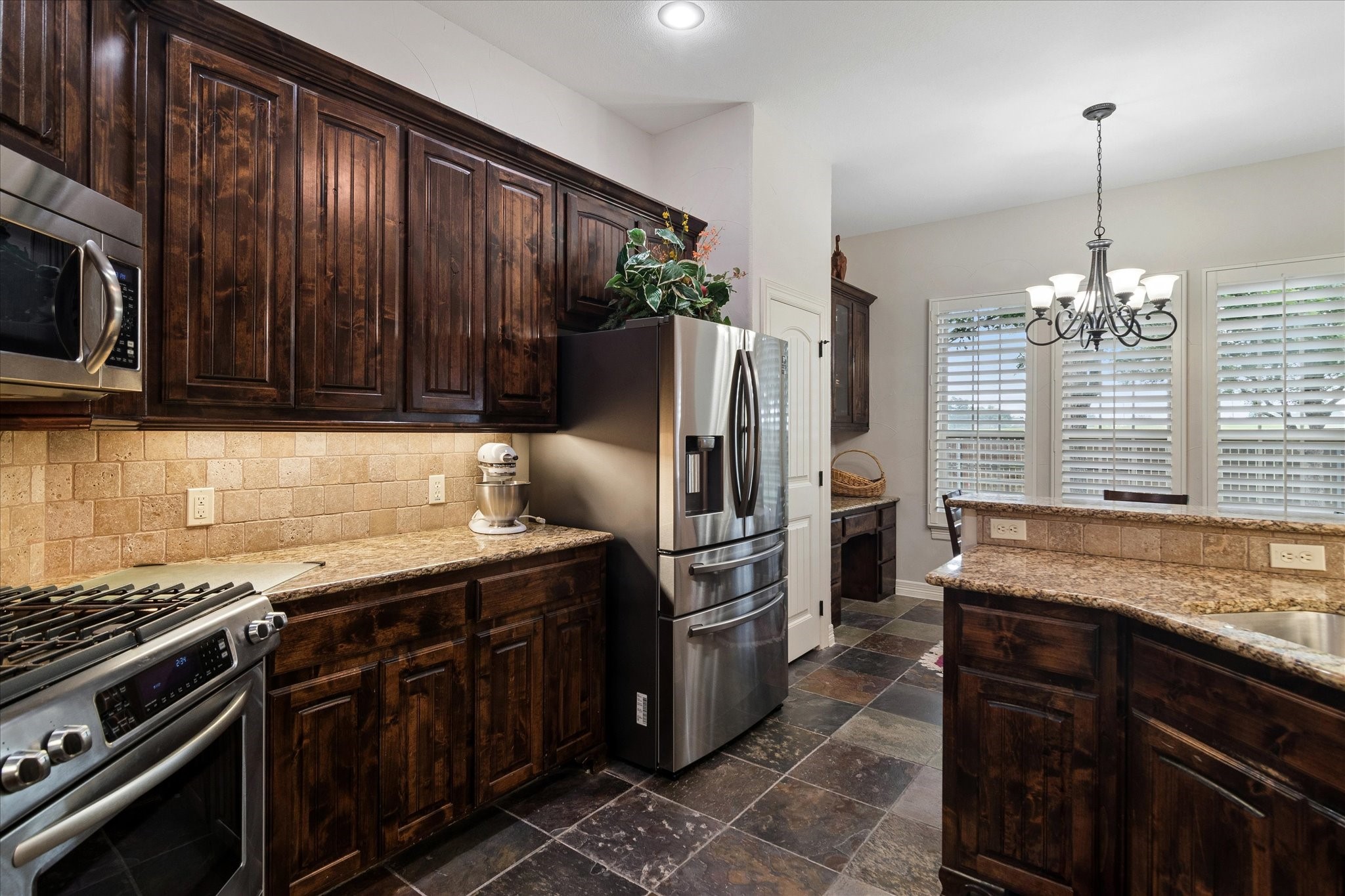 2928 Overland Trail