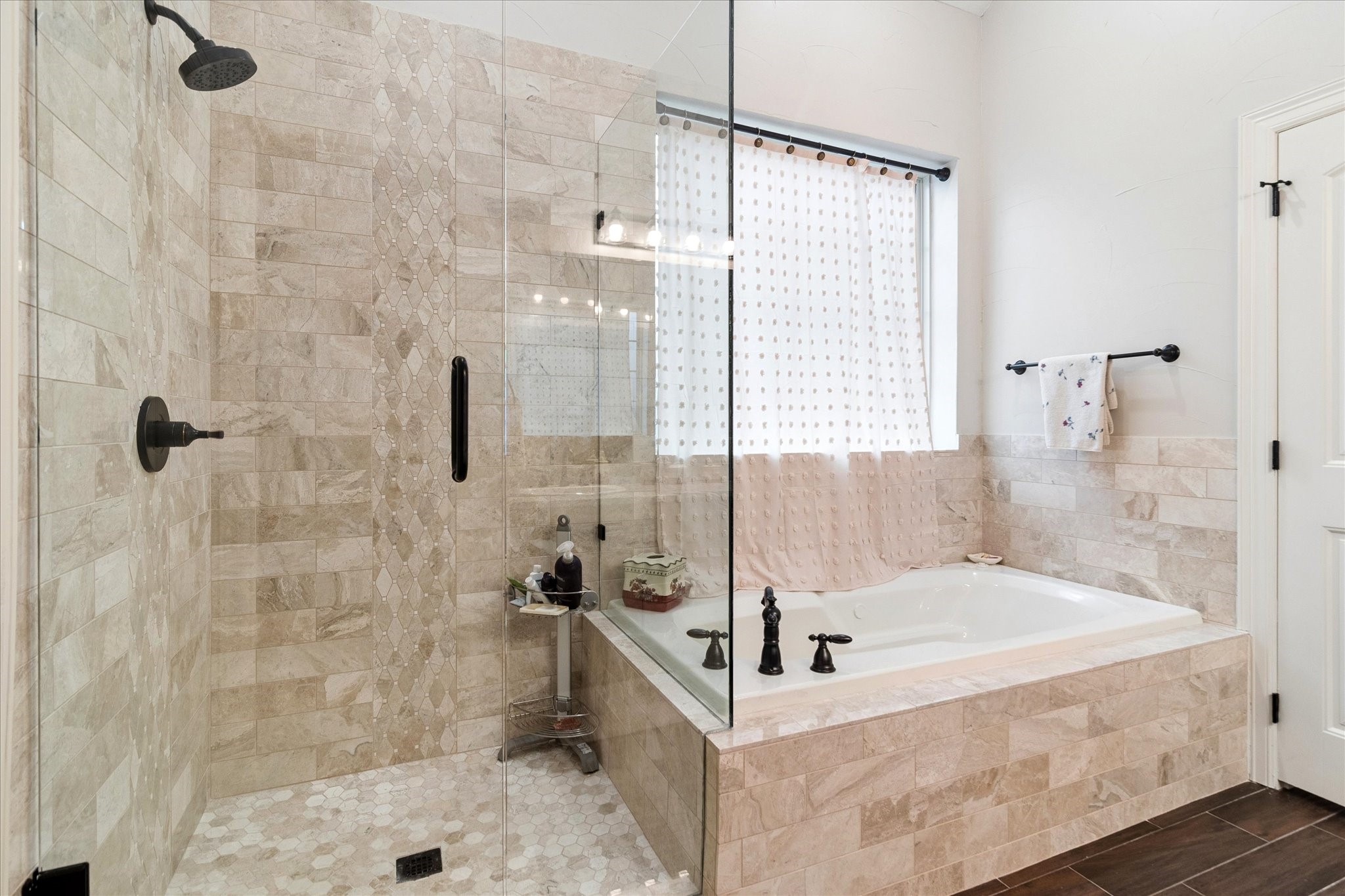 2928 Overland Trail