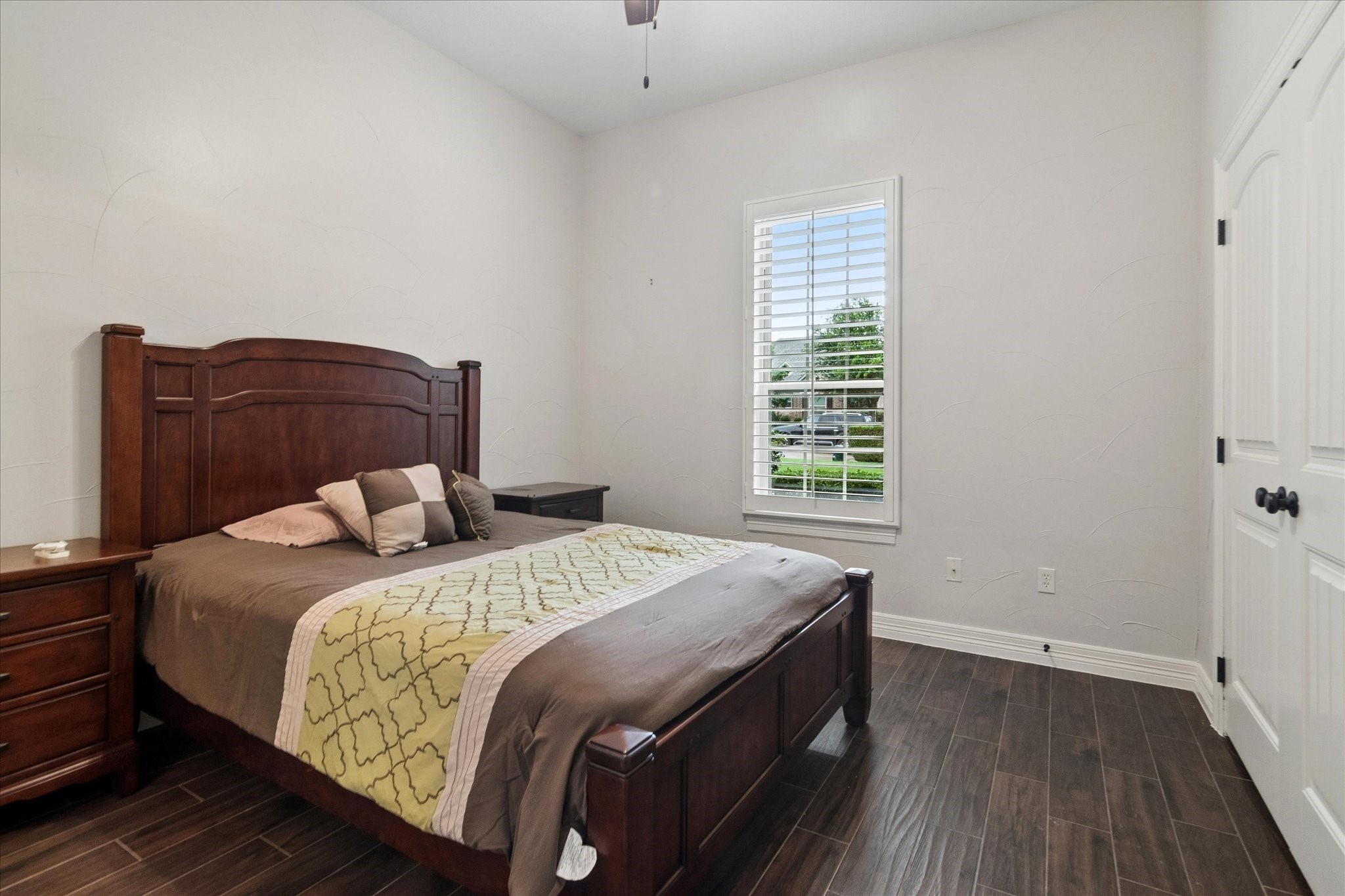 2928 Overland Trail