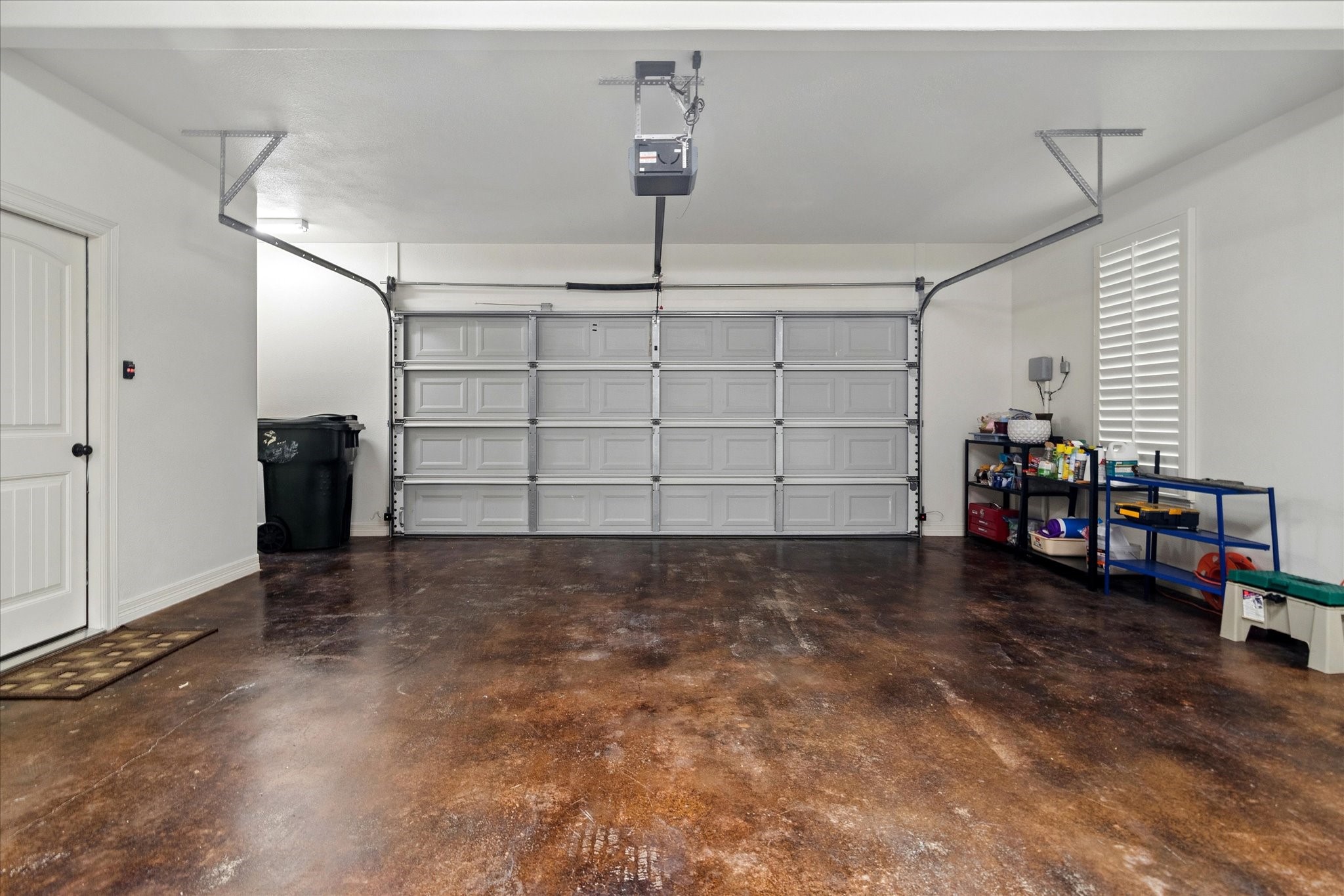 2928 Overland Trail