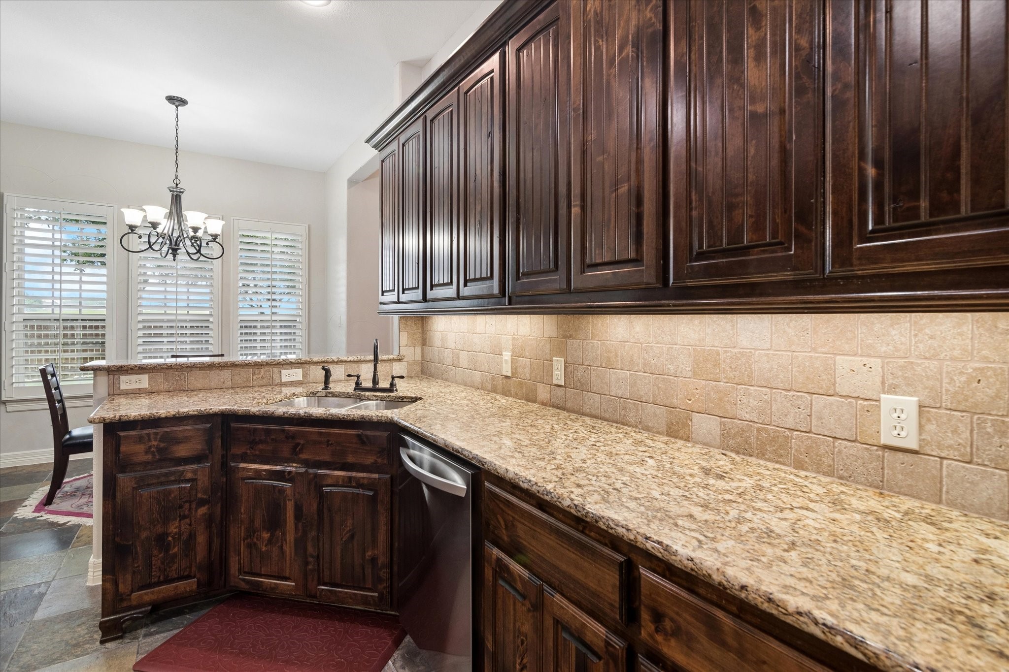 2928 Overland Trail