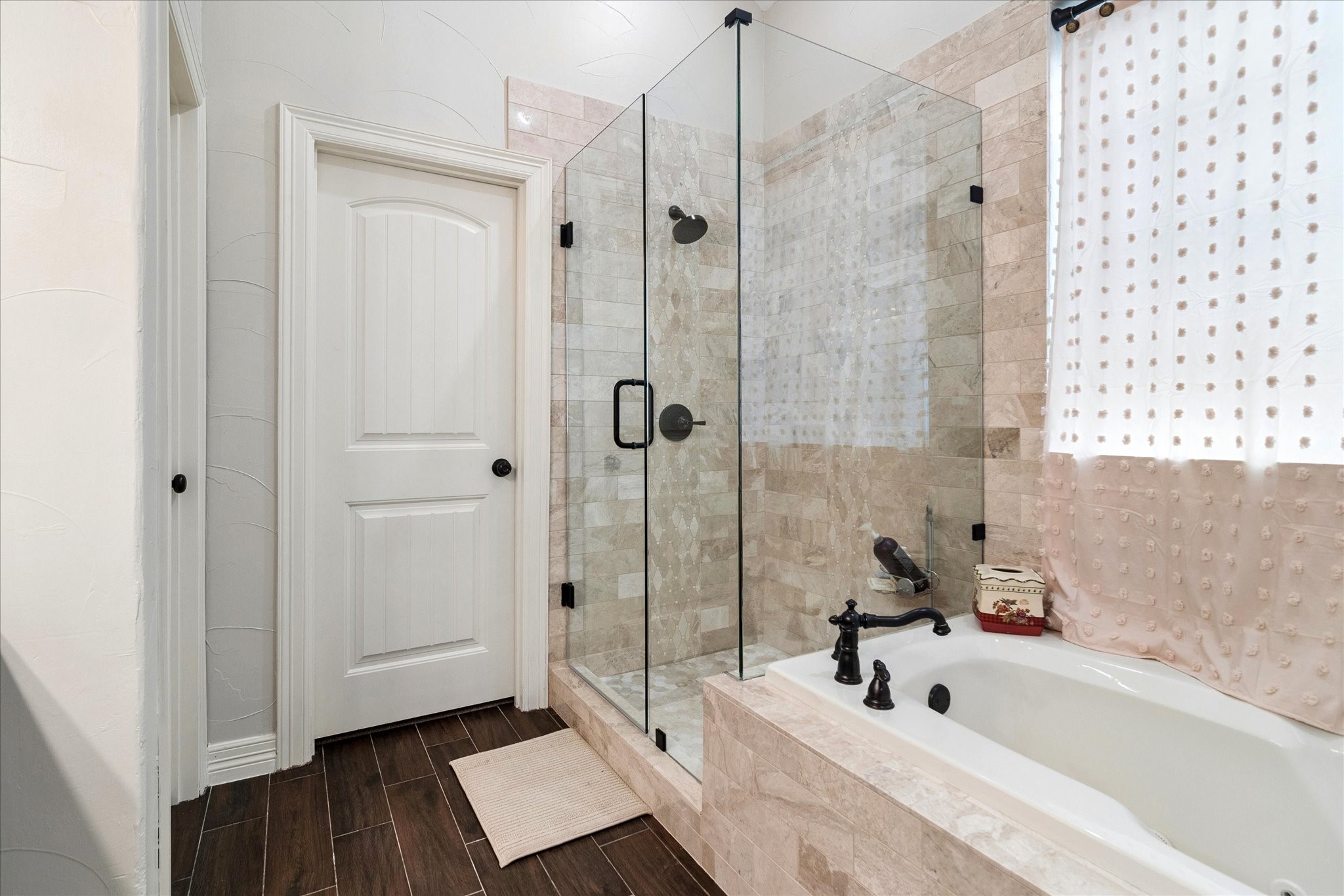 2928 Overland Trail