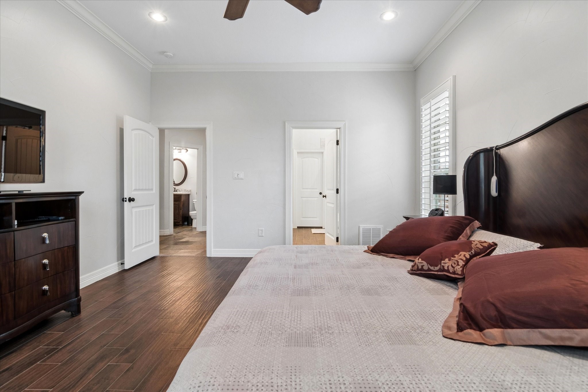 2928 Overland Trail