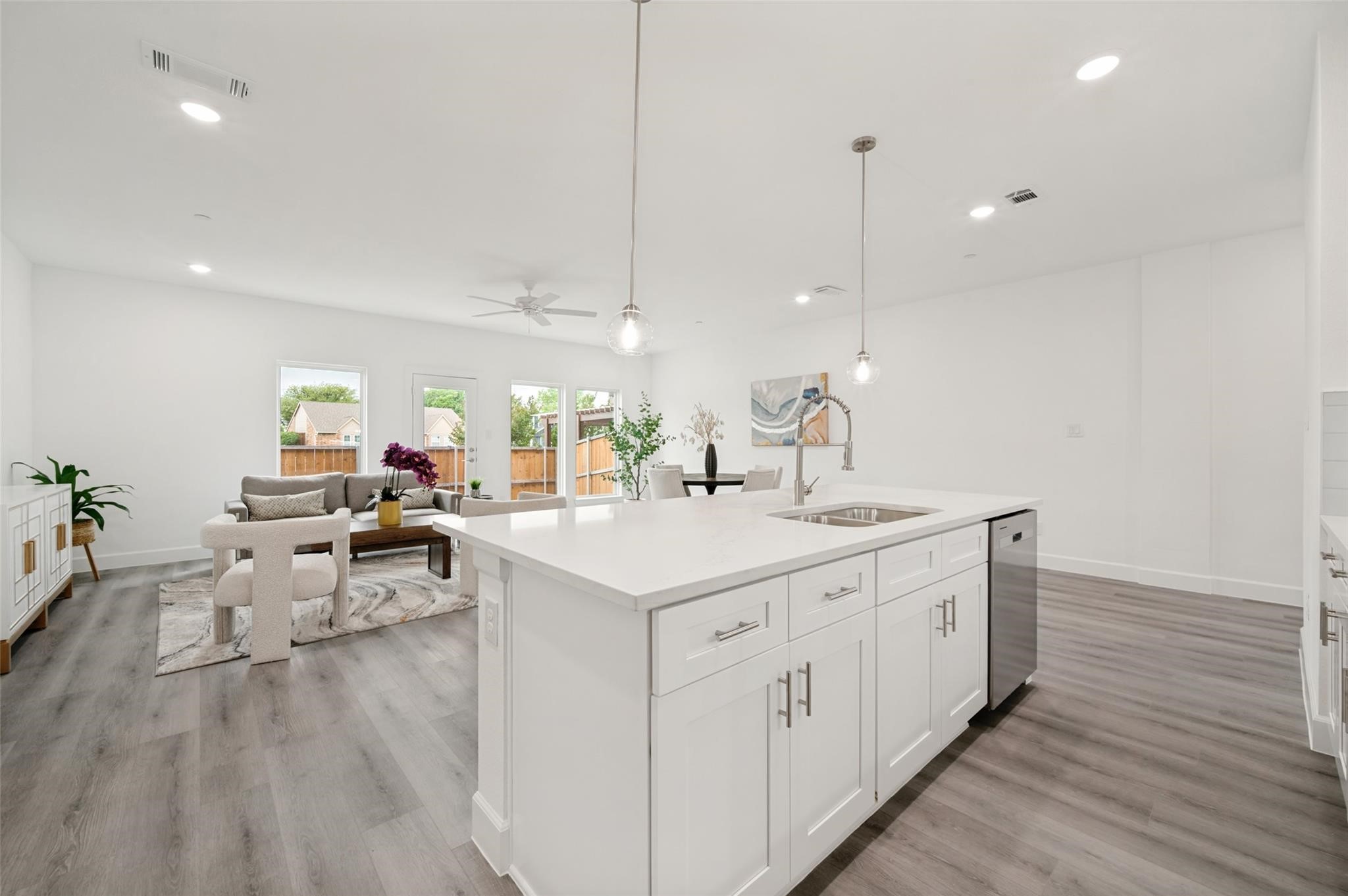 5609 Woodlands Drive