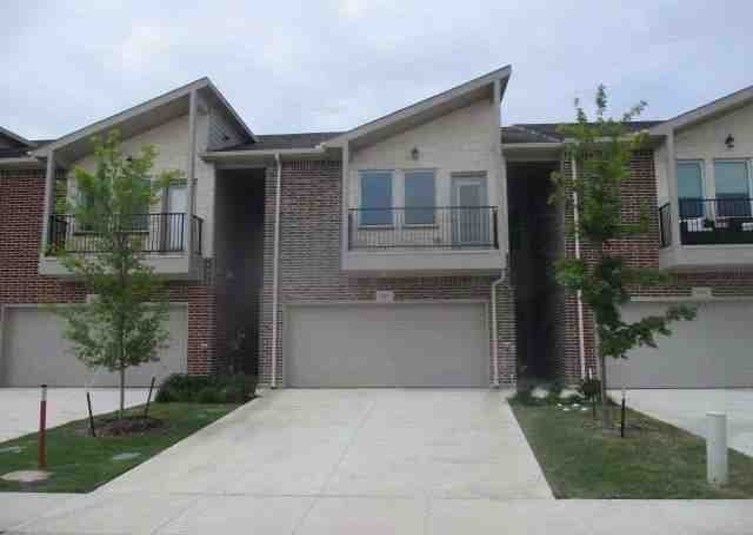 5609 Woodlands Drive