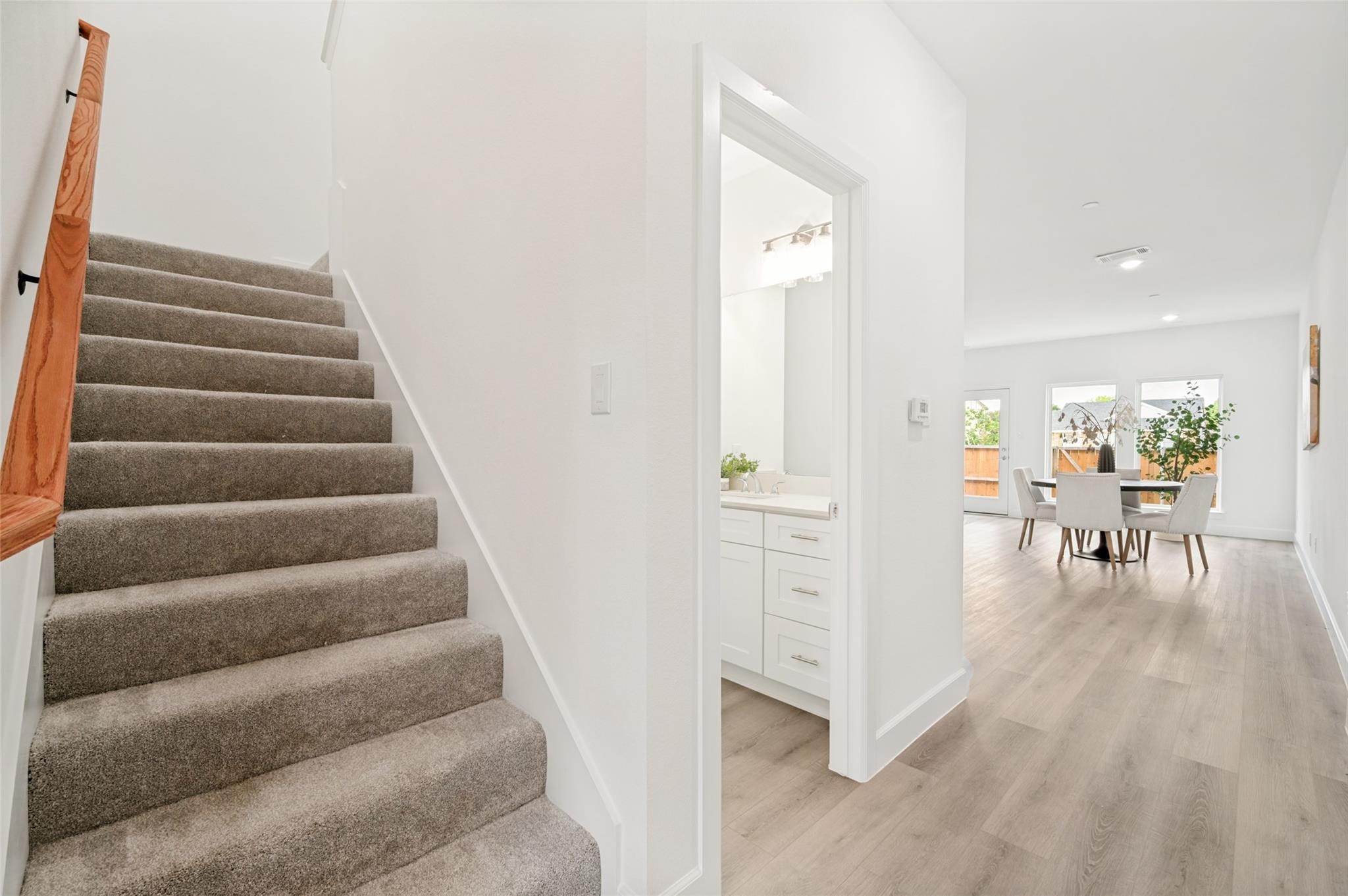 5609 Woodlands Drive