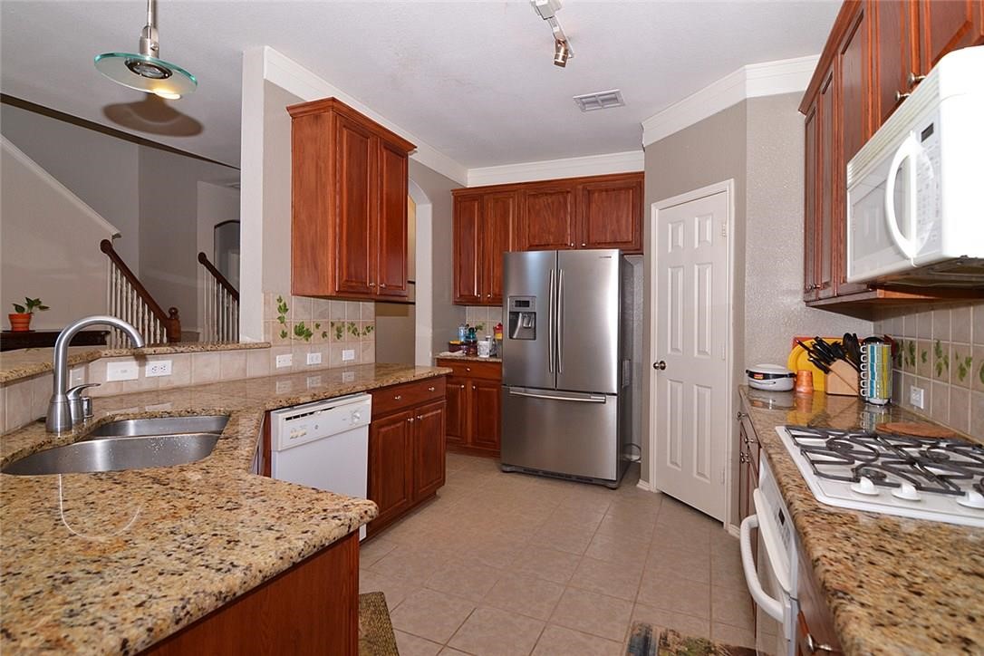 4401 Caledonia Creek Lane