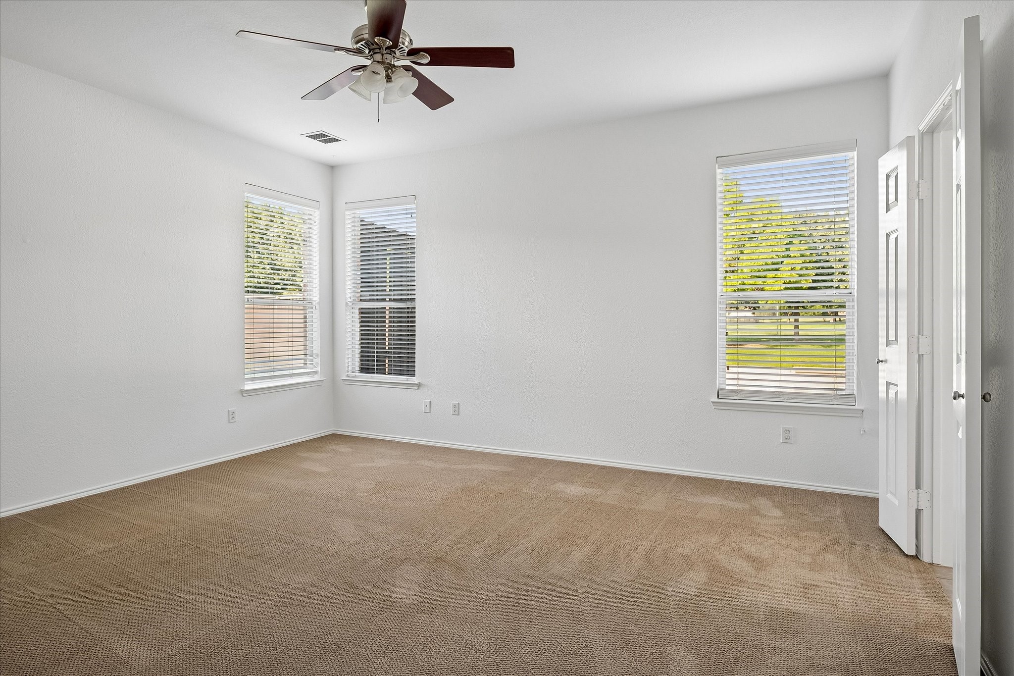 4401 Caledonia Creek Lane