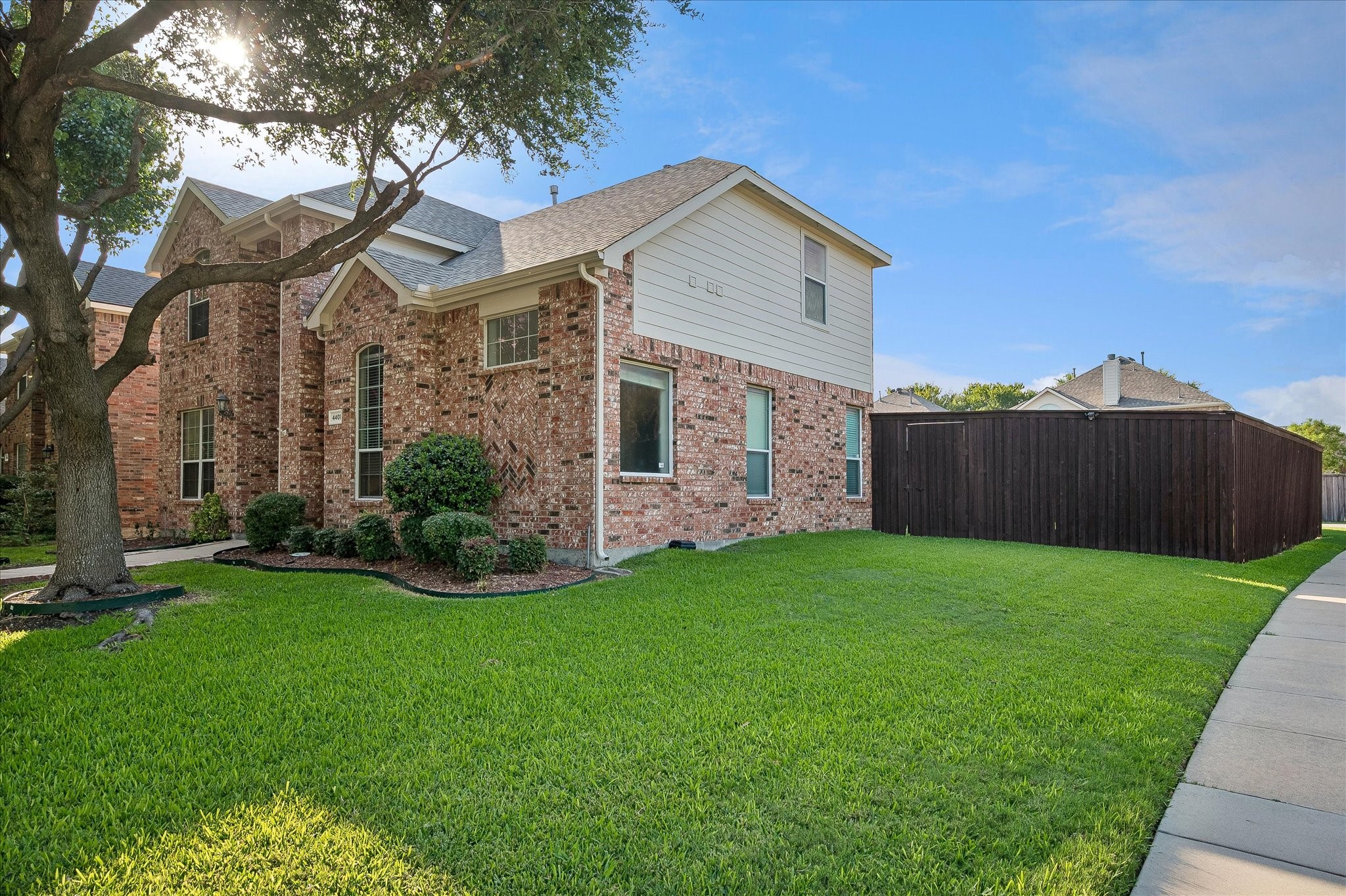 4401 Caledonia Creek Lane