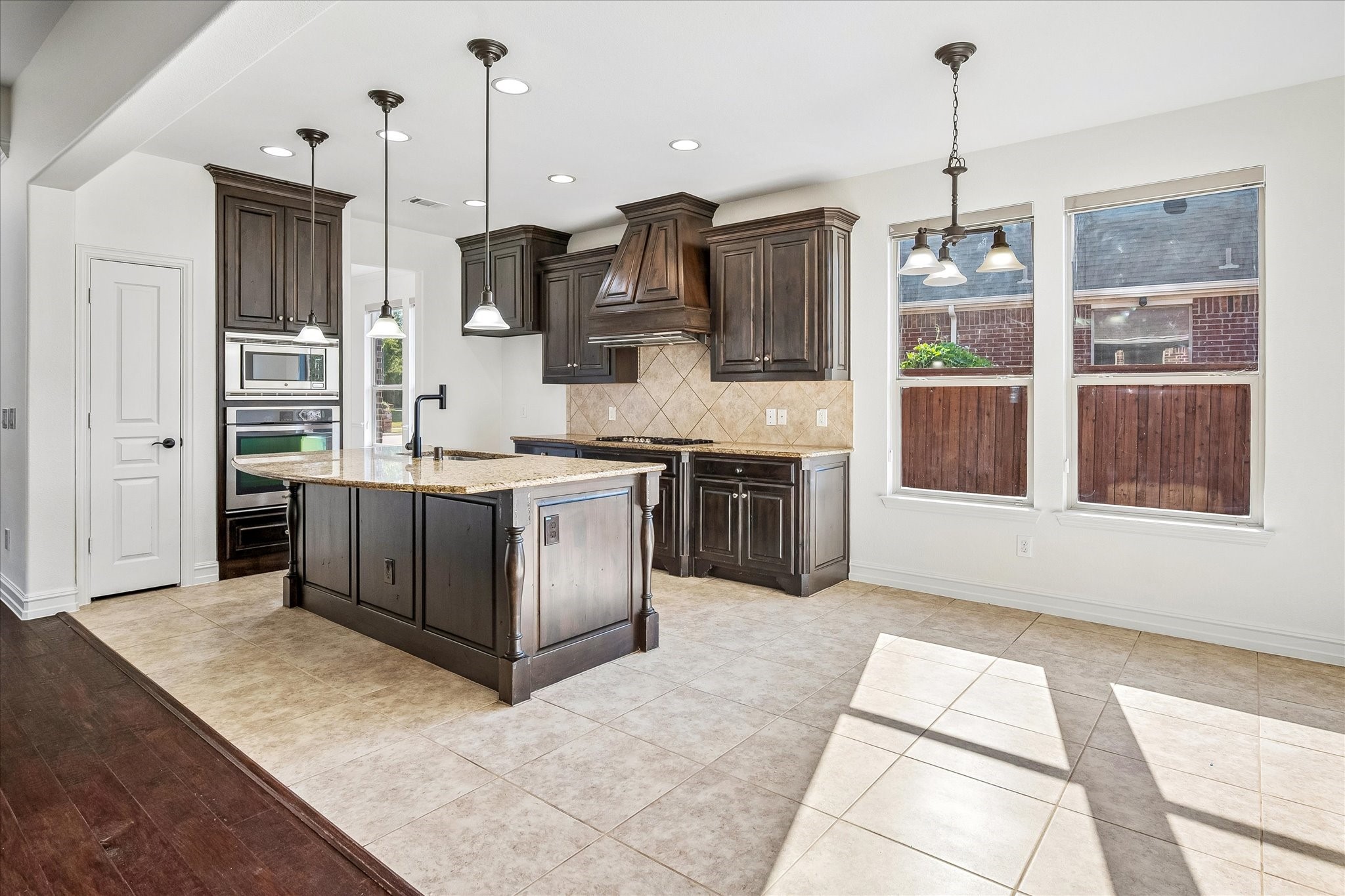 1037 Everglades Drive