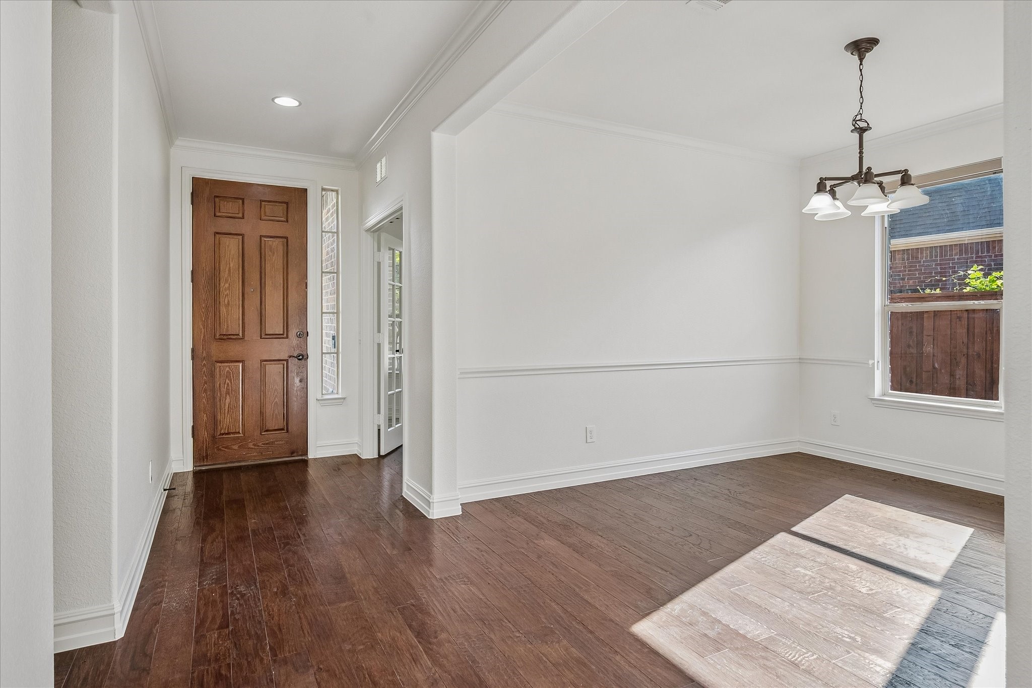 1037 Everglades Drive
