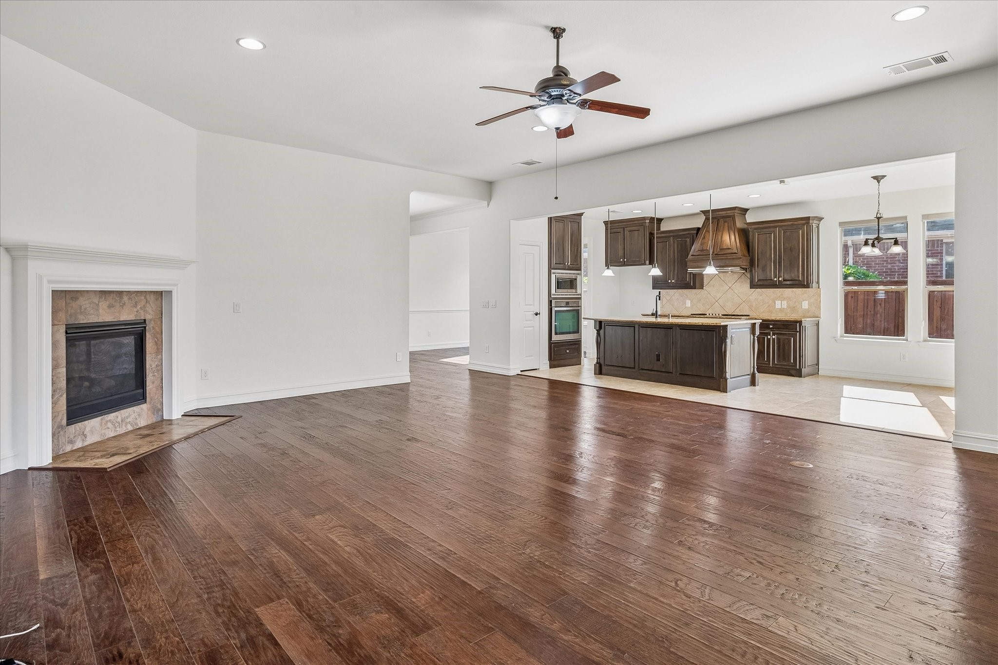 1037 Everglades Drive