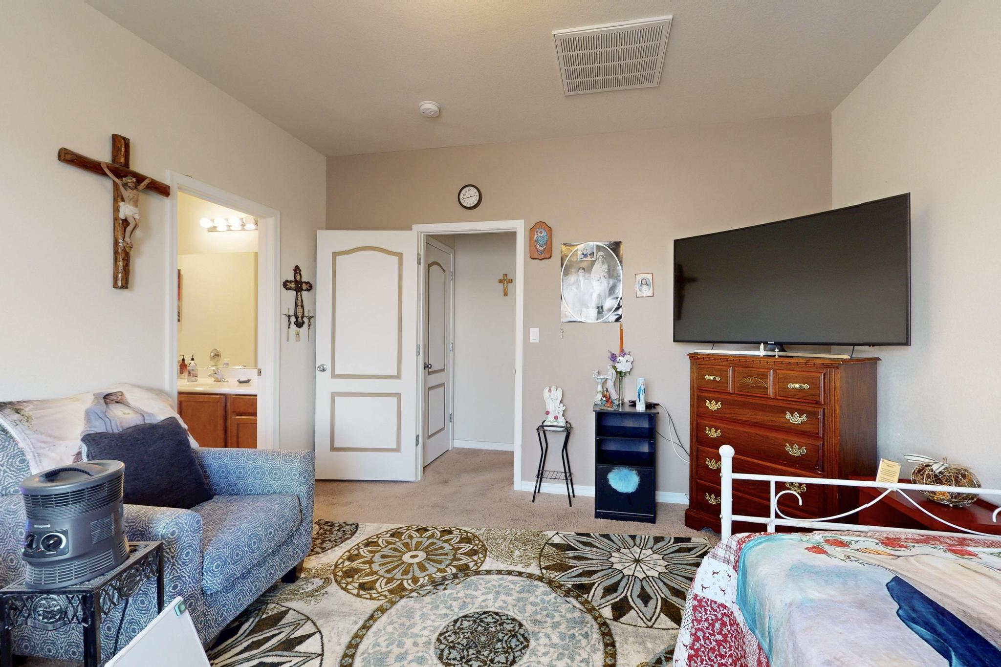 1748 CHISHOLM Trail NE
