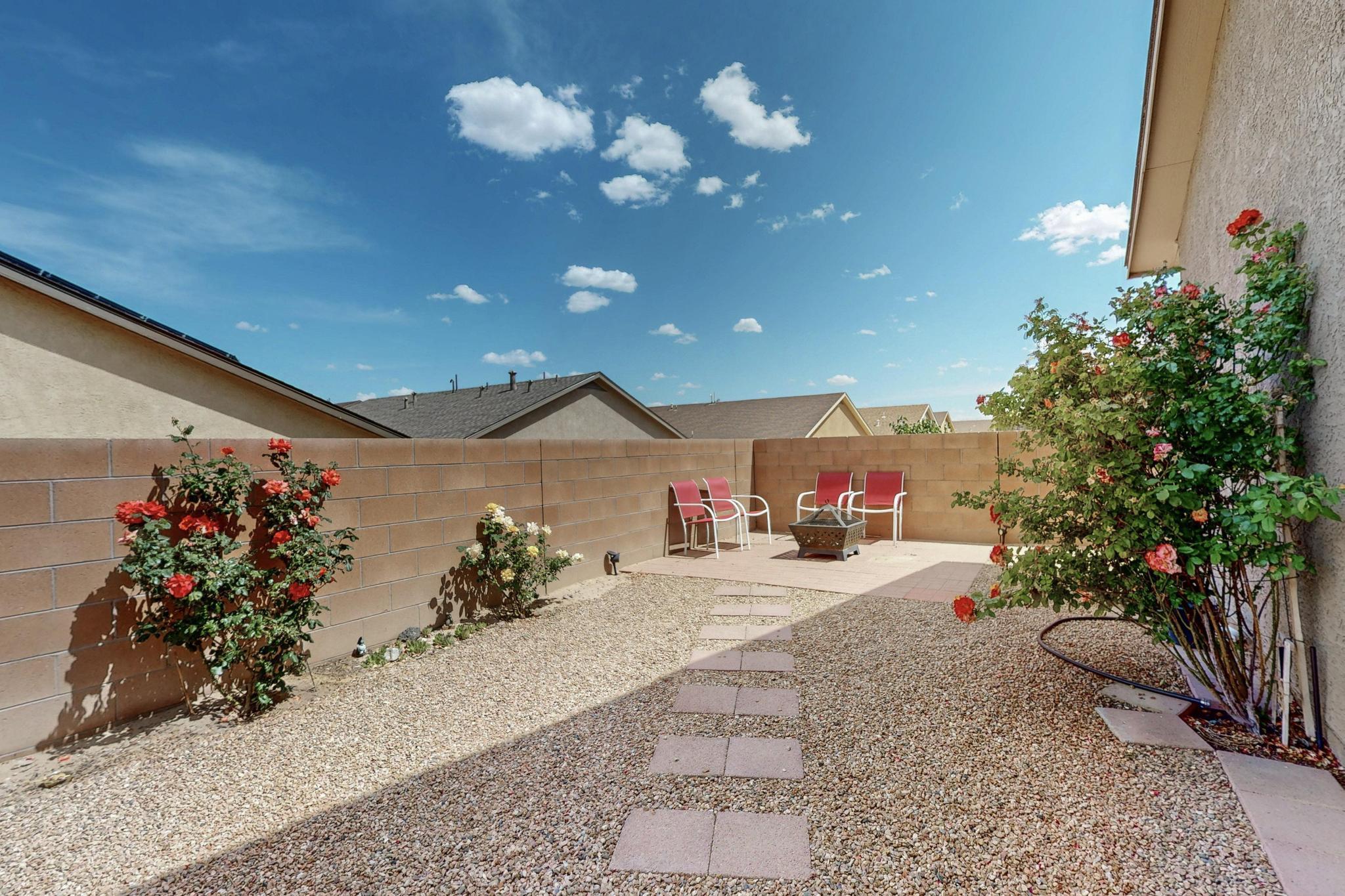 1748 CHISHOLM Trail NE