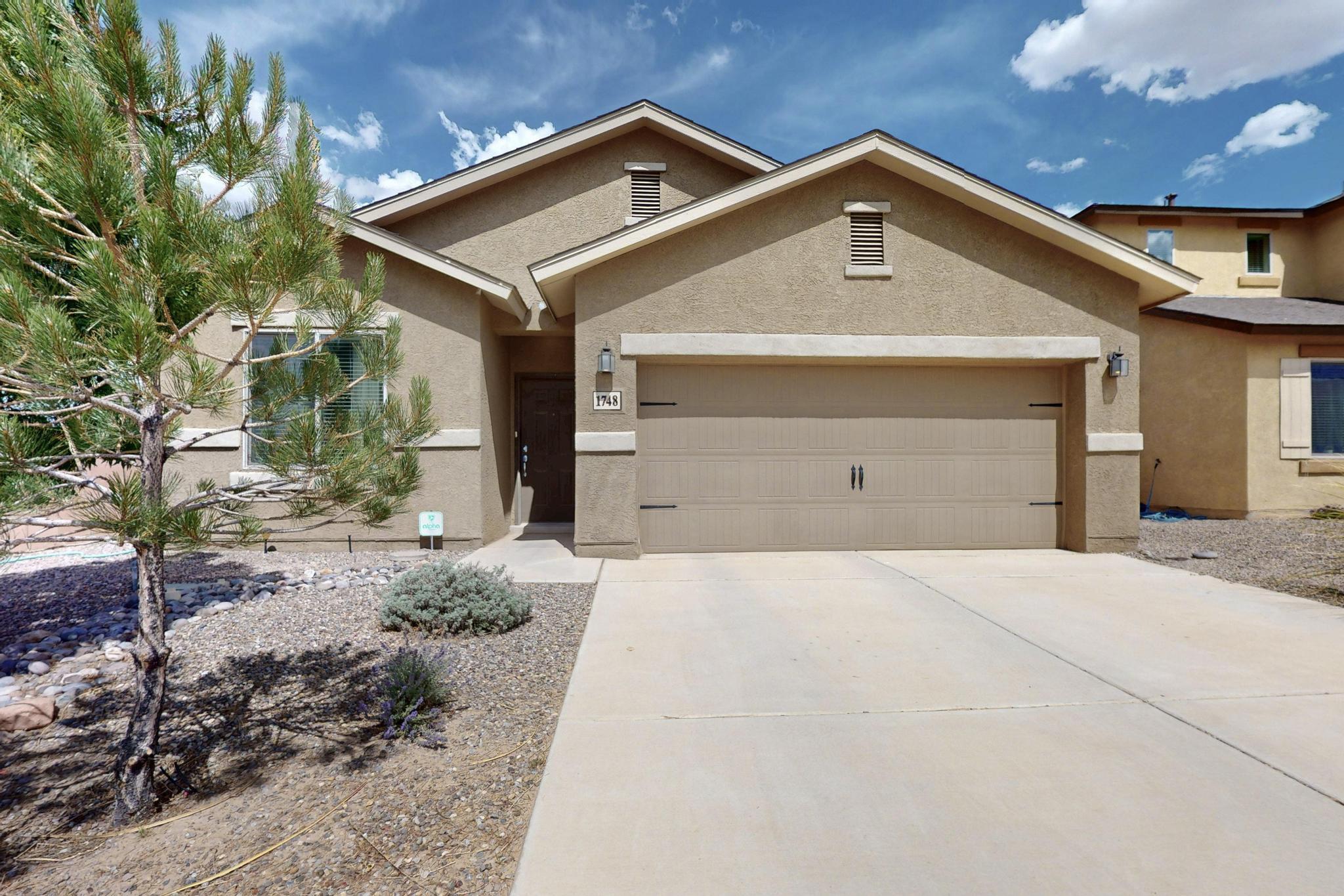 1748 CHISHOLM Trail NE