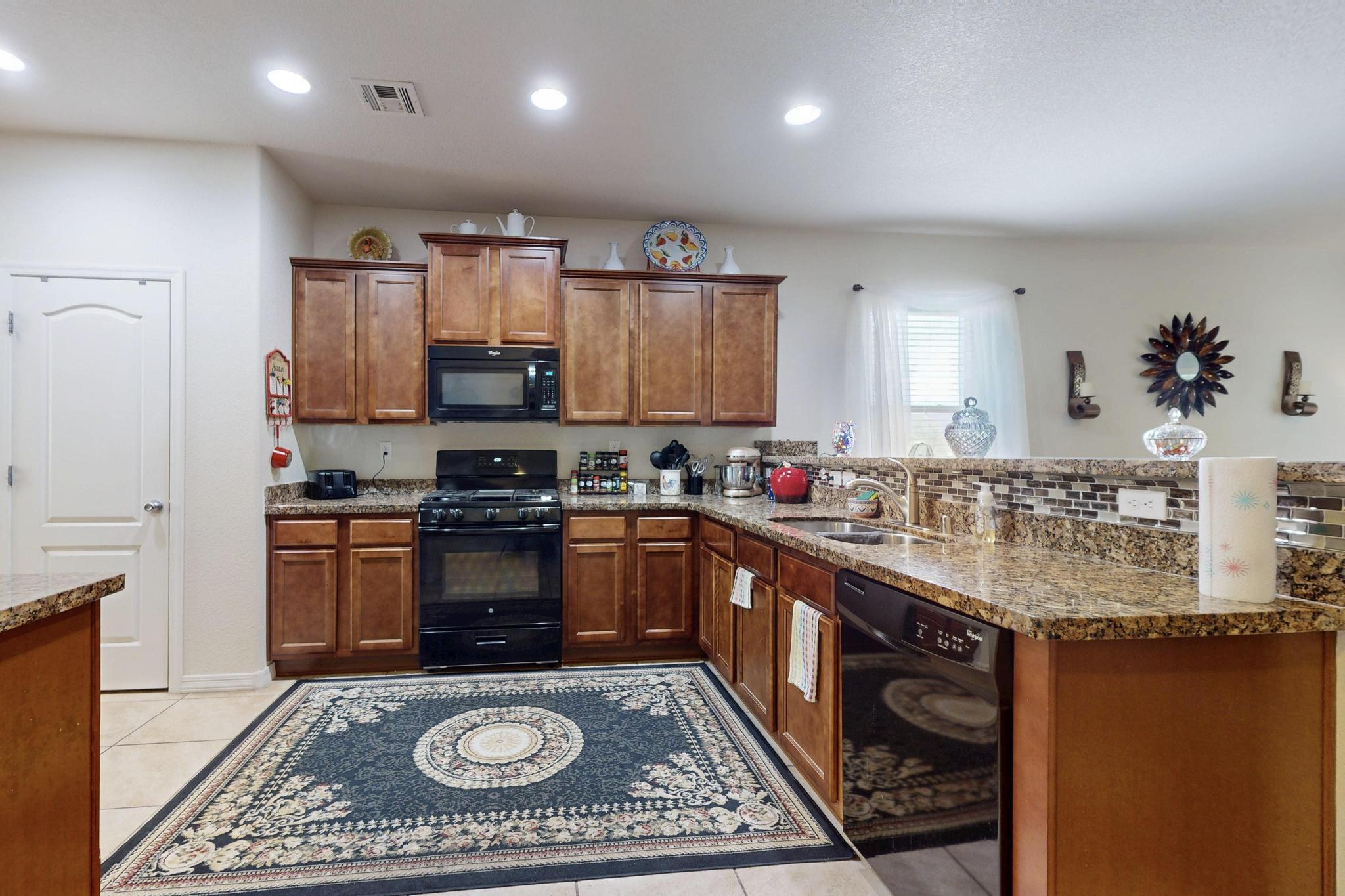 1748 CHISHOLM Trail NE