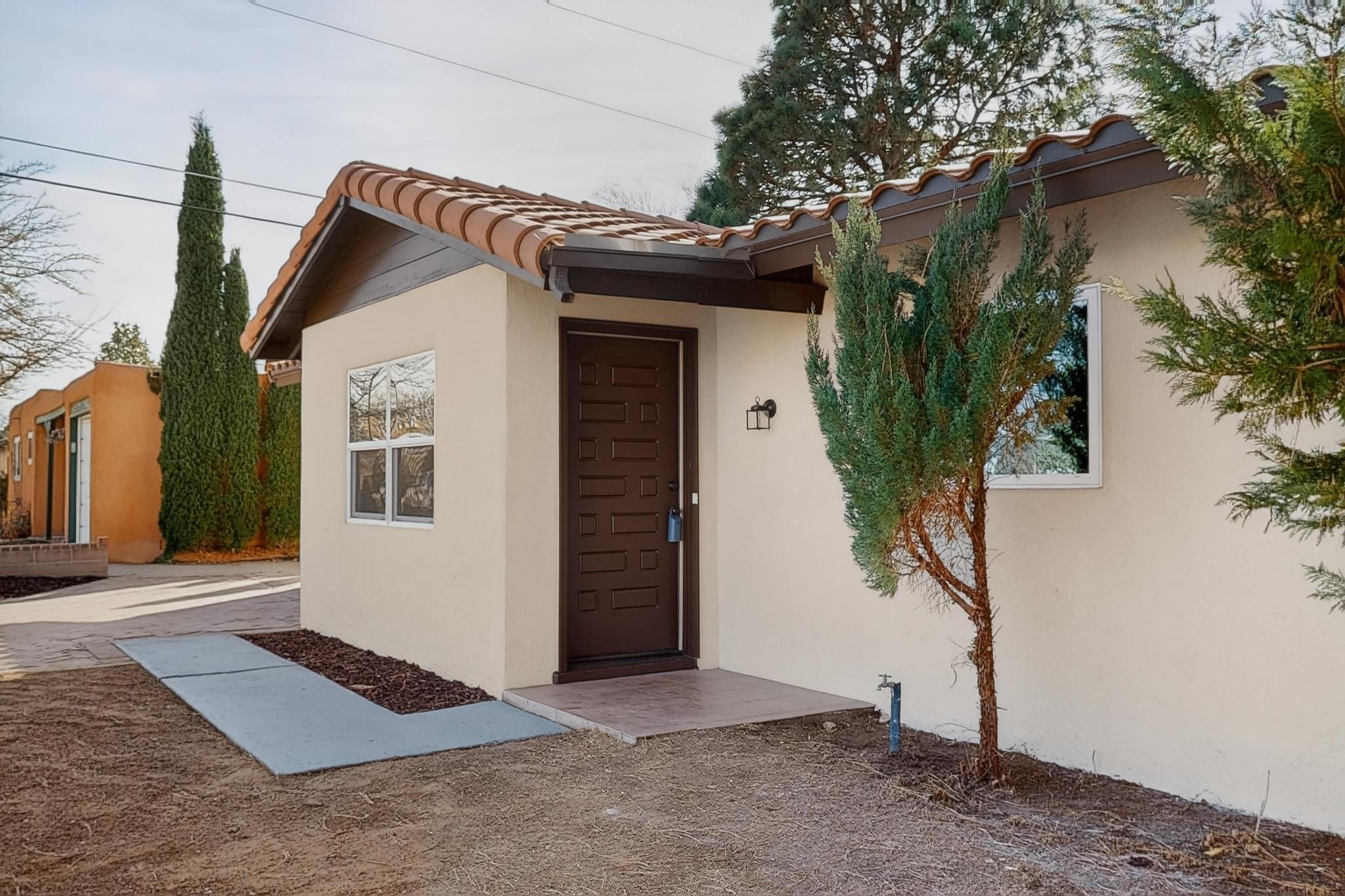 1501 Espejo Street NE