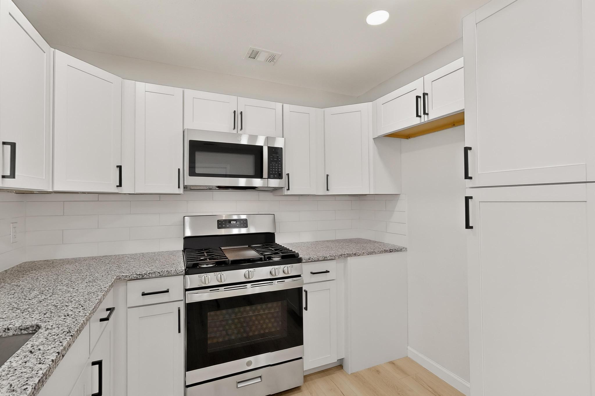 1501 Espejo Street NE