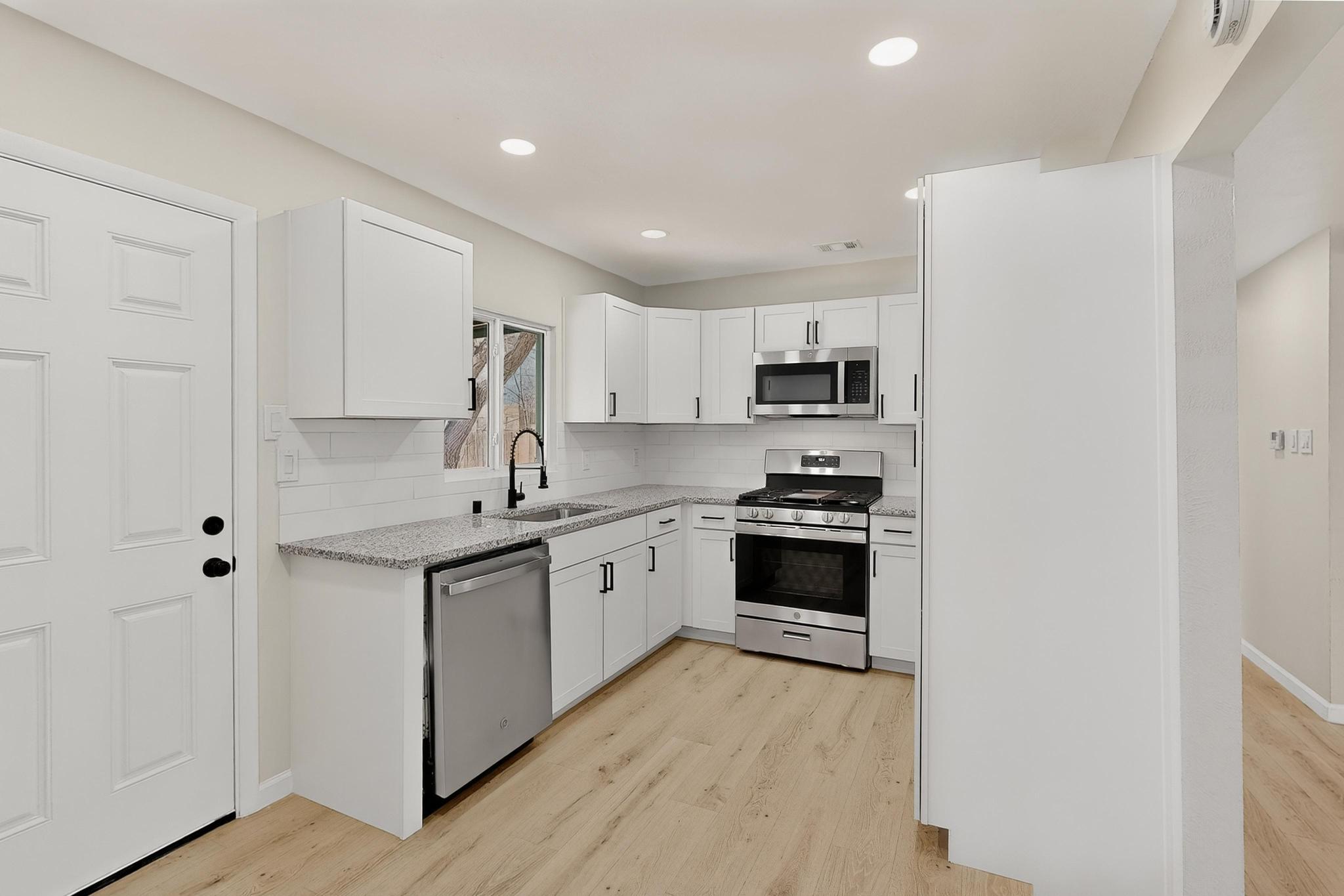 1501 Espejo Street NE