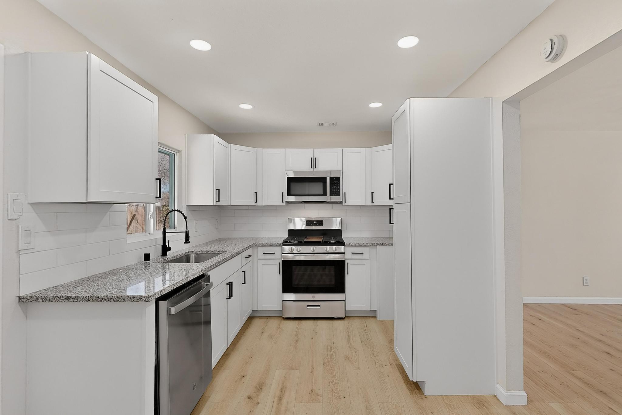 1501 Espejo Street NE