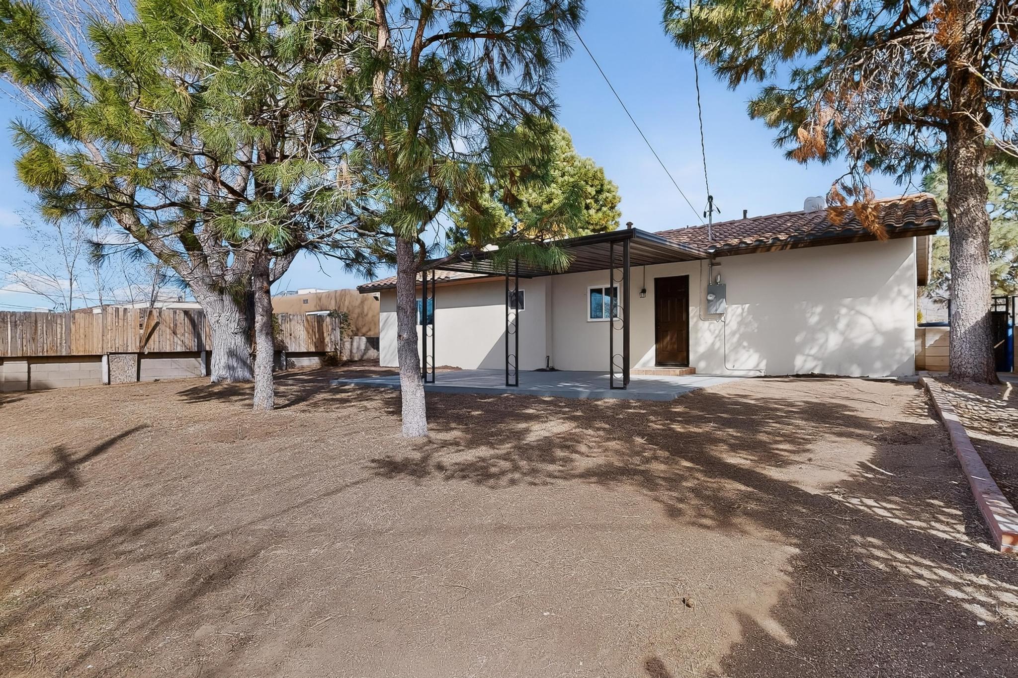 1501 Espejo Street NE