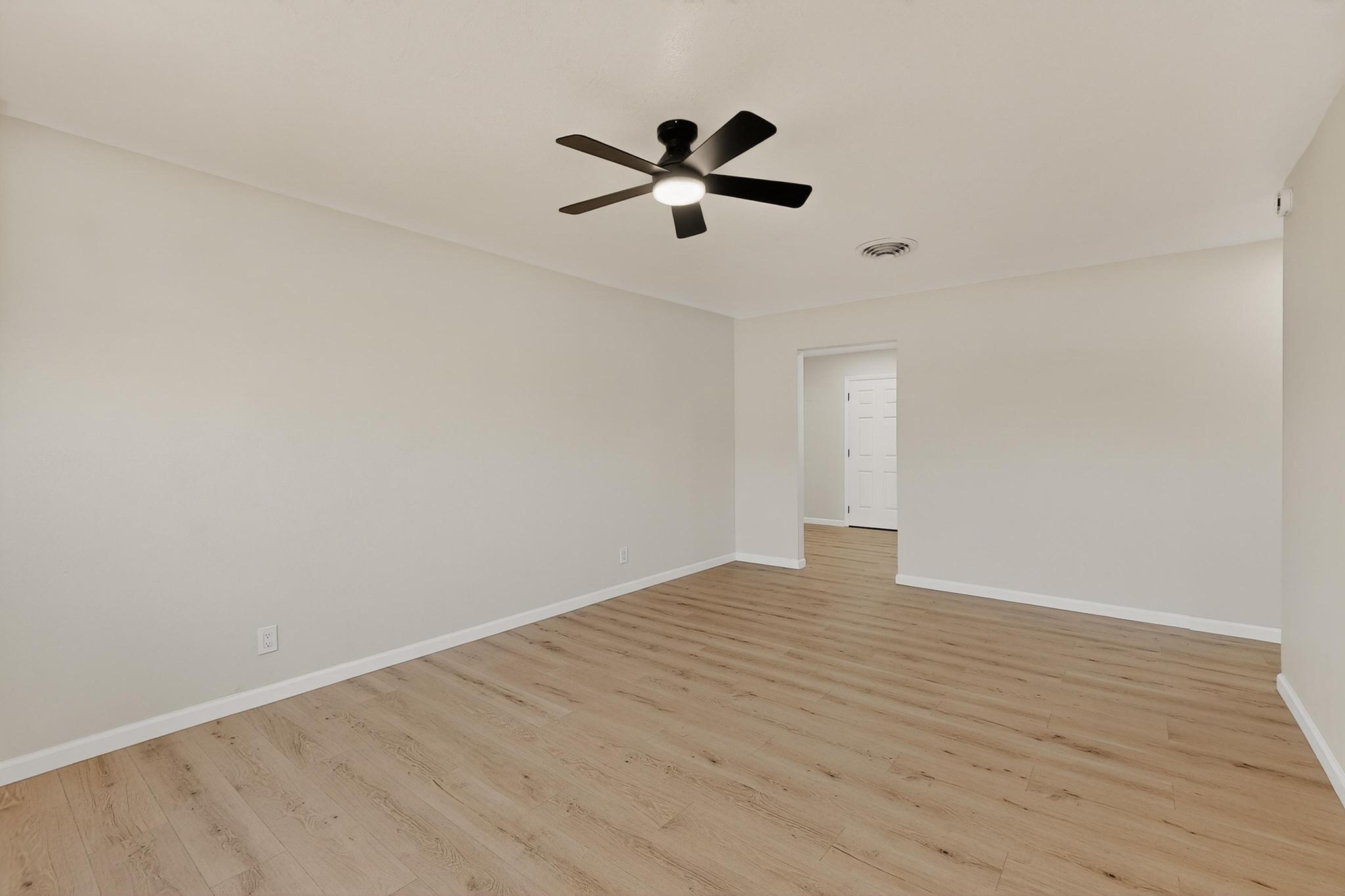 1501 Espejo Street NE