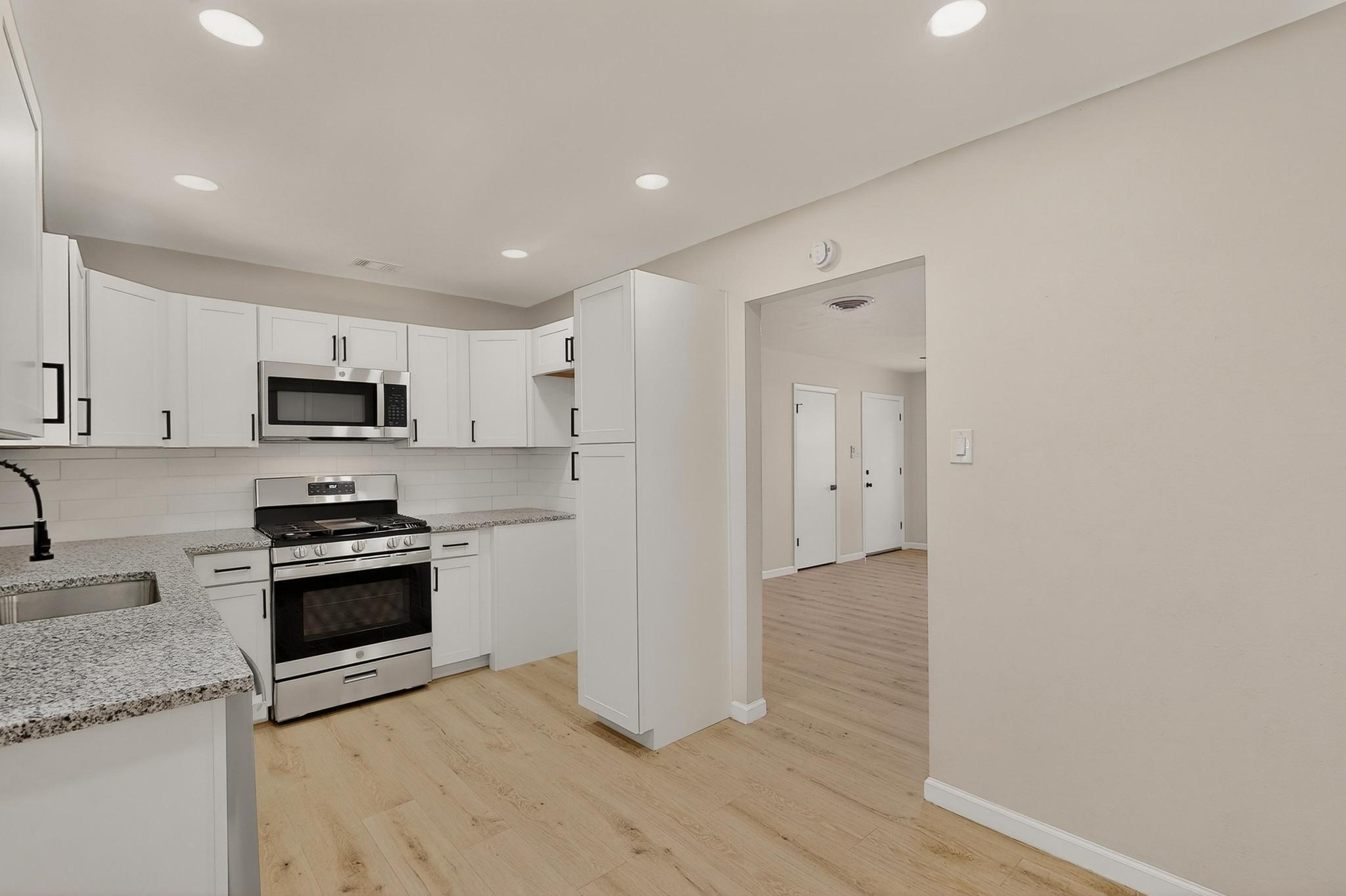 1501 Espejo Street NE