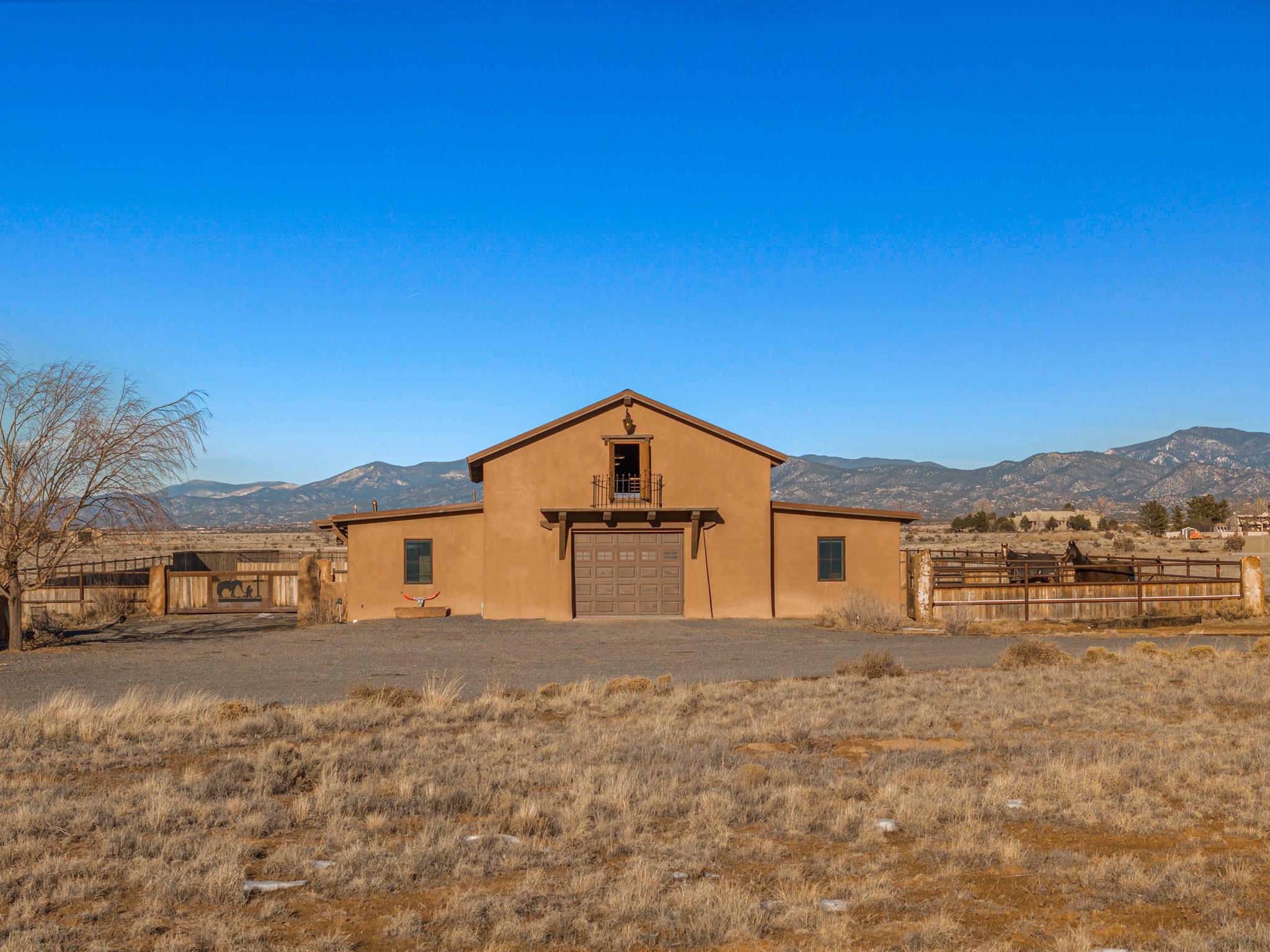 213 Calle Galisteo