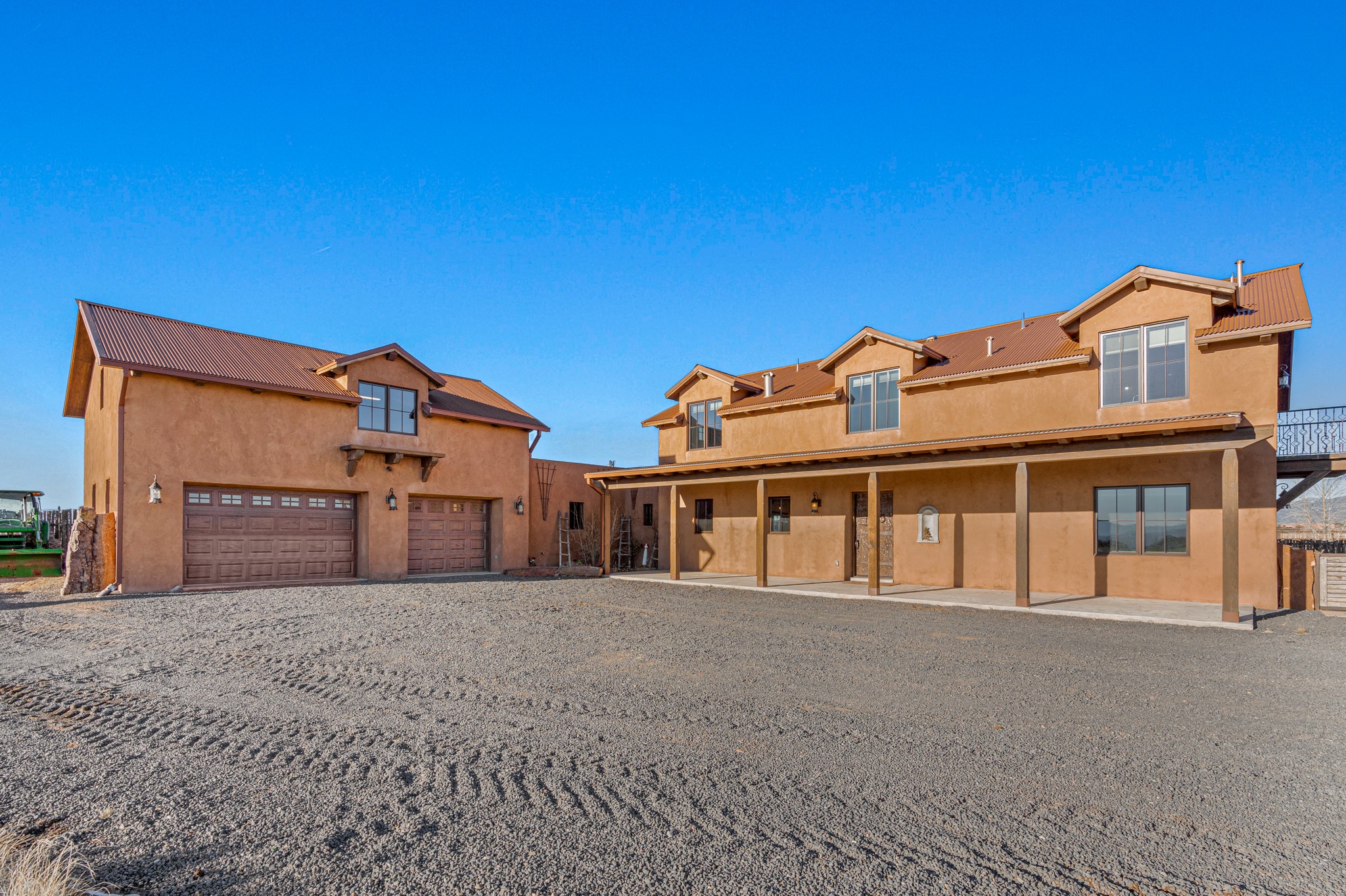 213 Calle Galisteo
