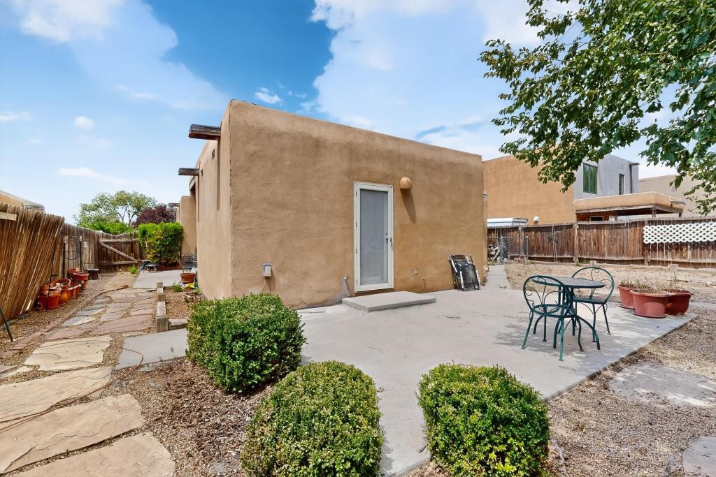 1352 Acequia Borrada