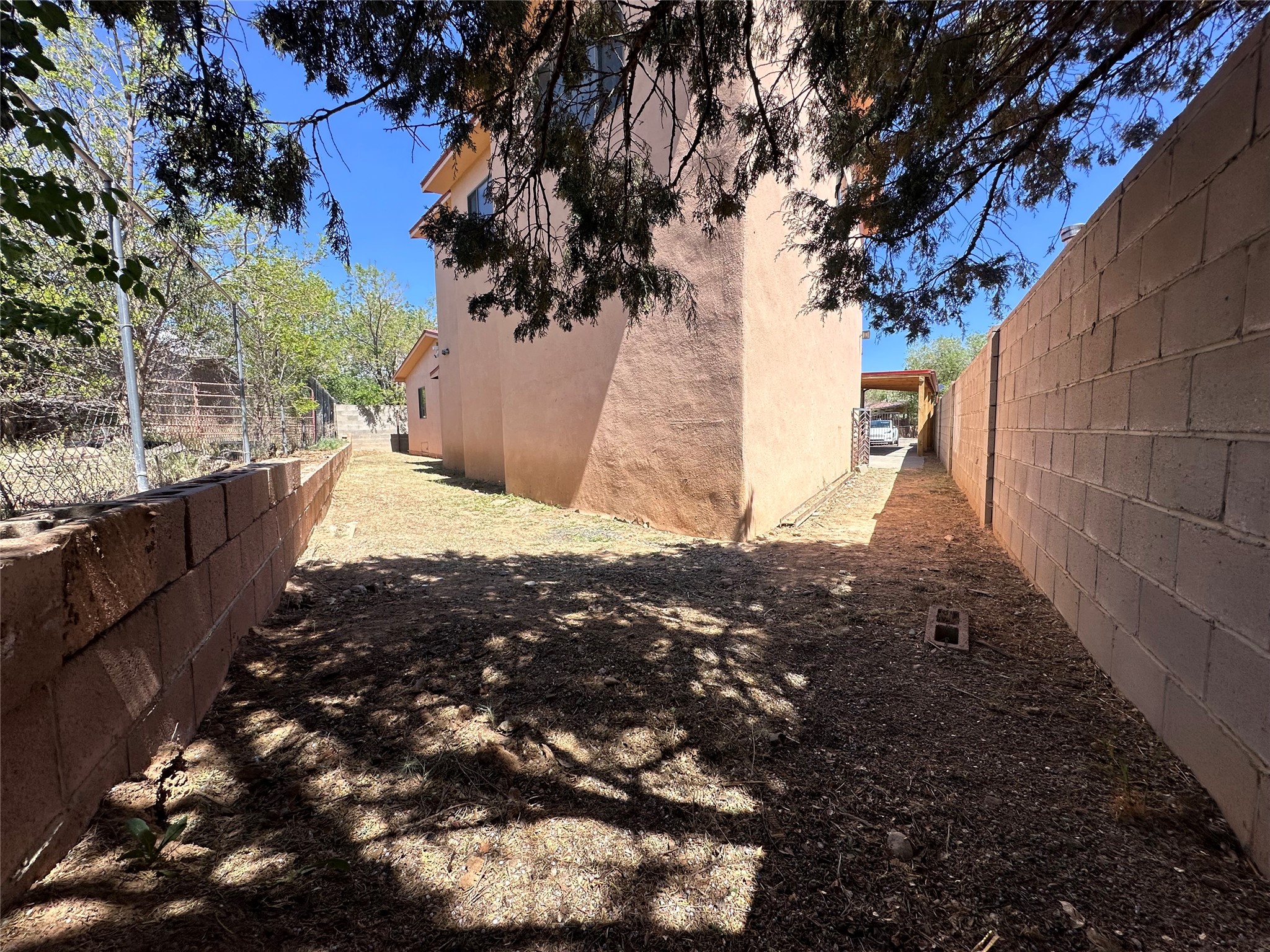 6487 Calle Kryshanna
