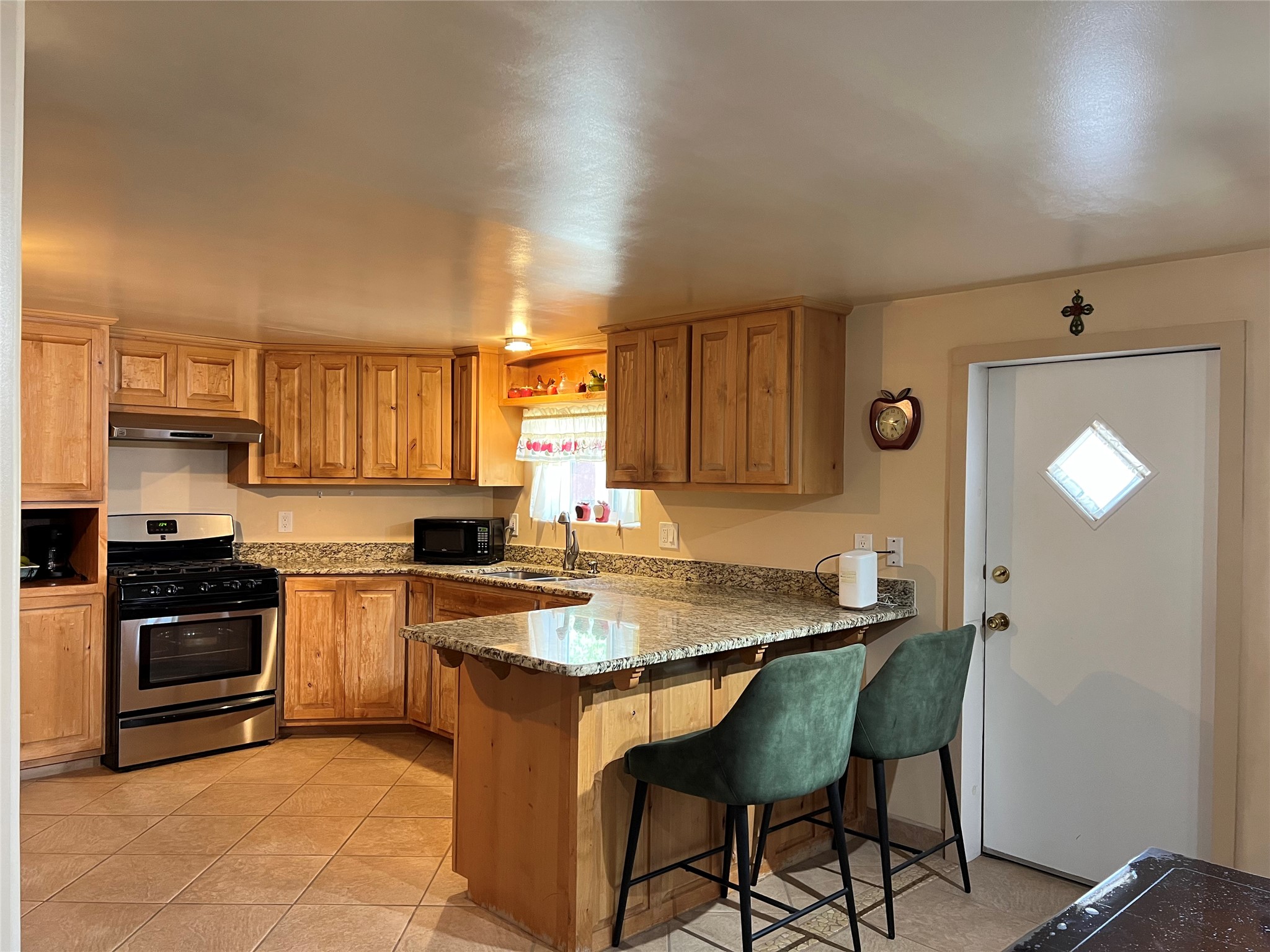 6487 Calle Kryshanna