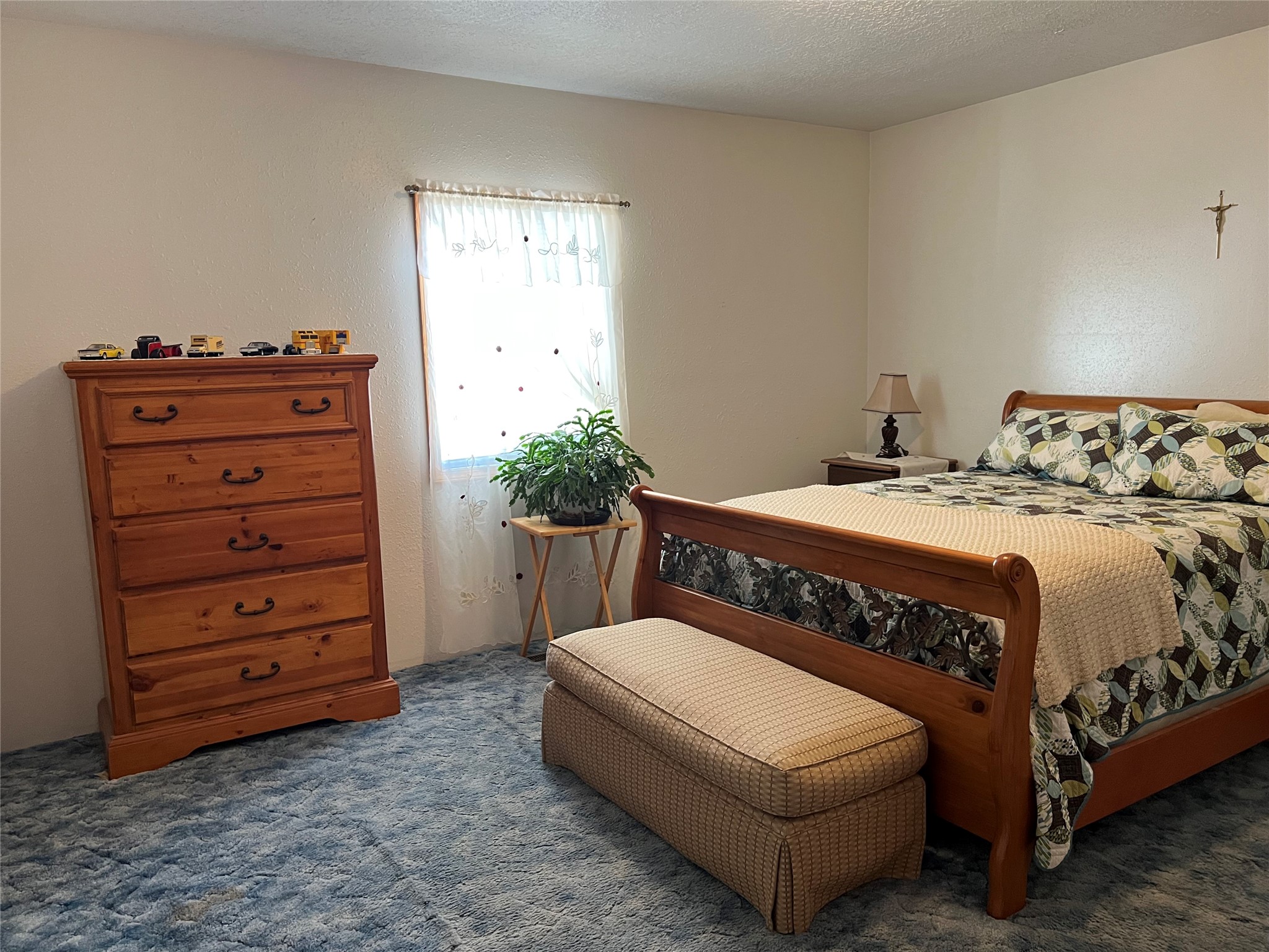 6487 Calle Kryshanna