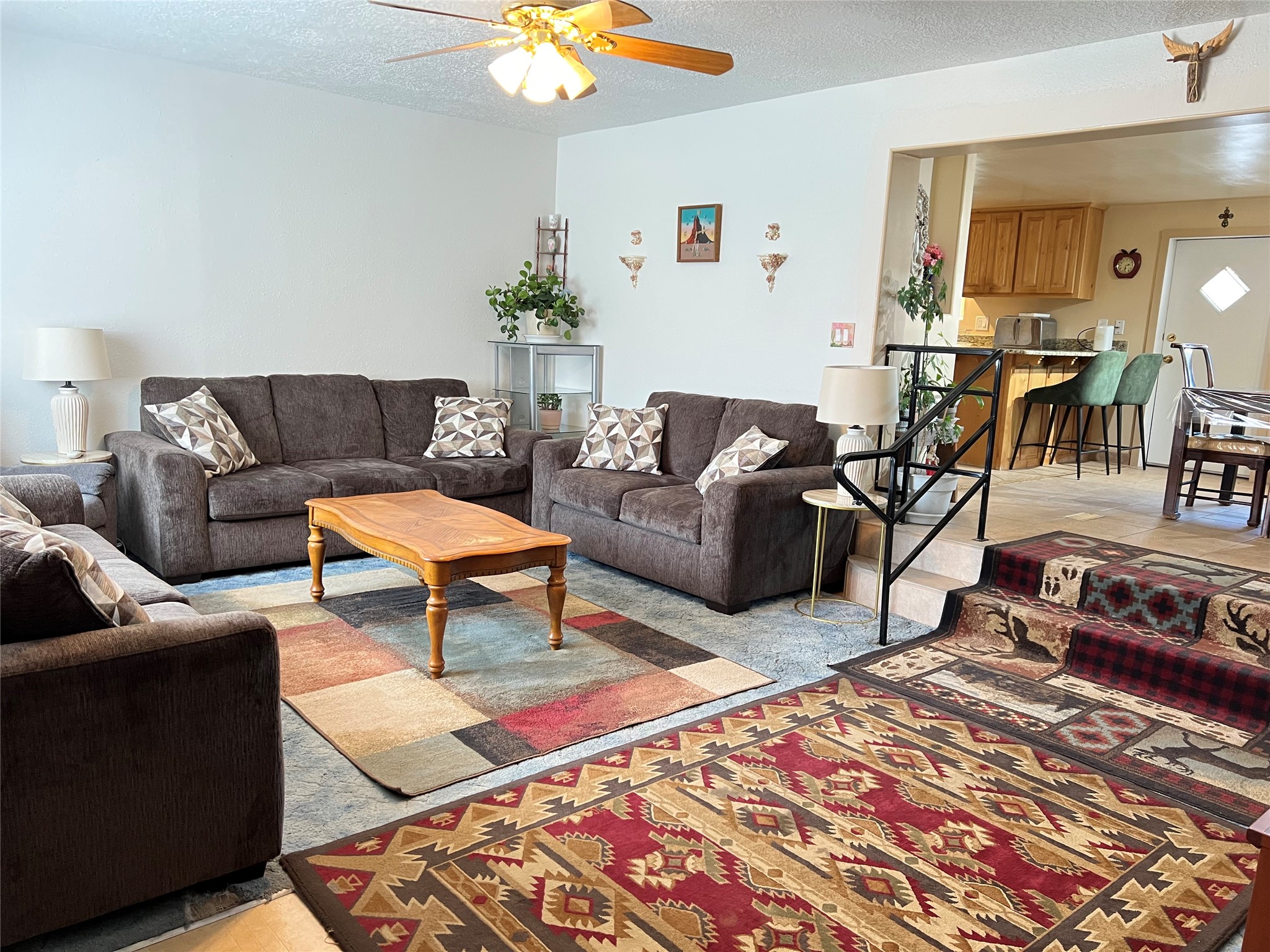 6487 Calle Kryshanna