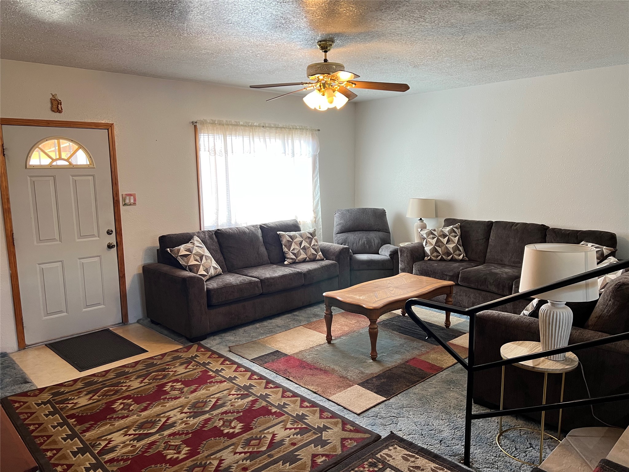 6487 Calle Kryshanna
