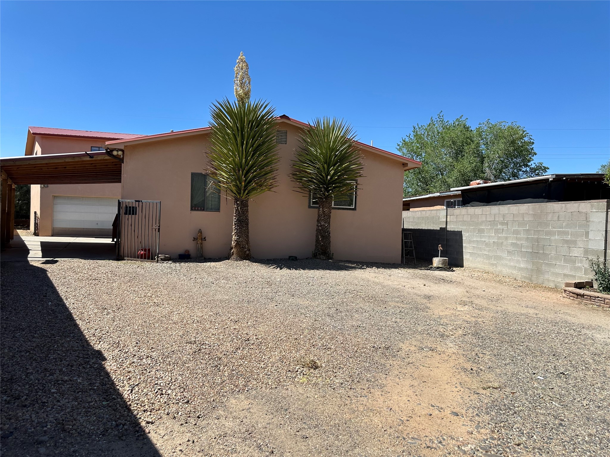 6487 Calle Kryshanna