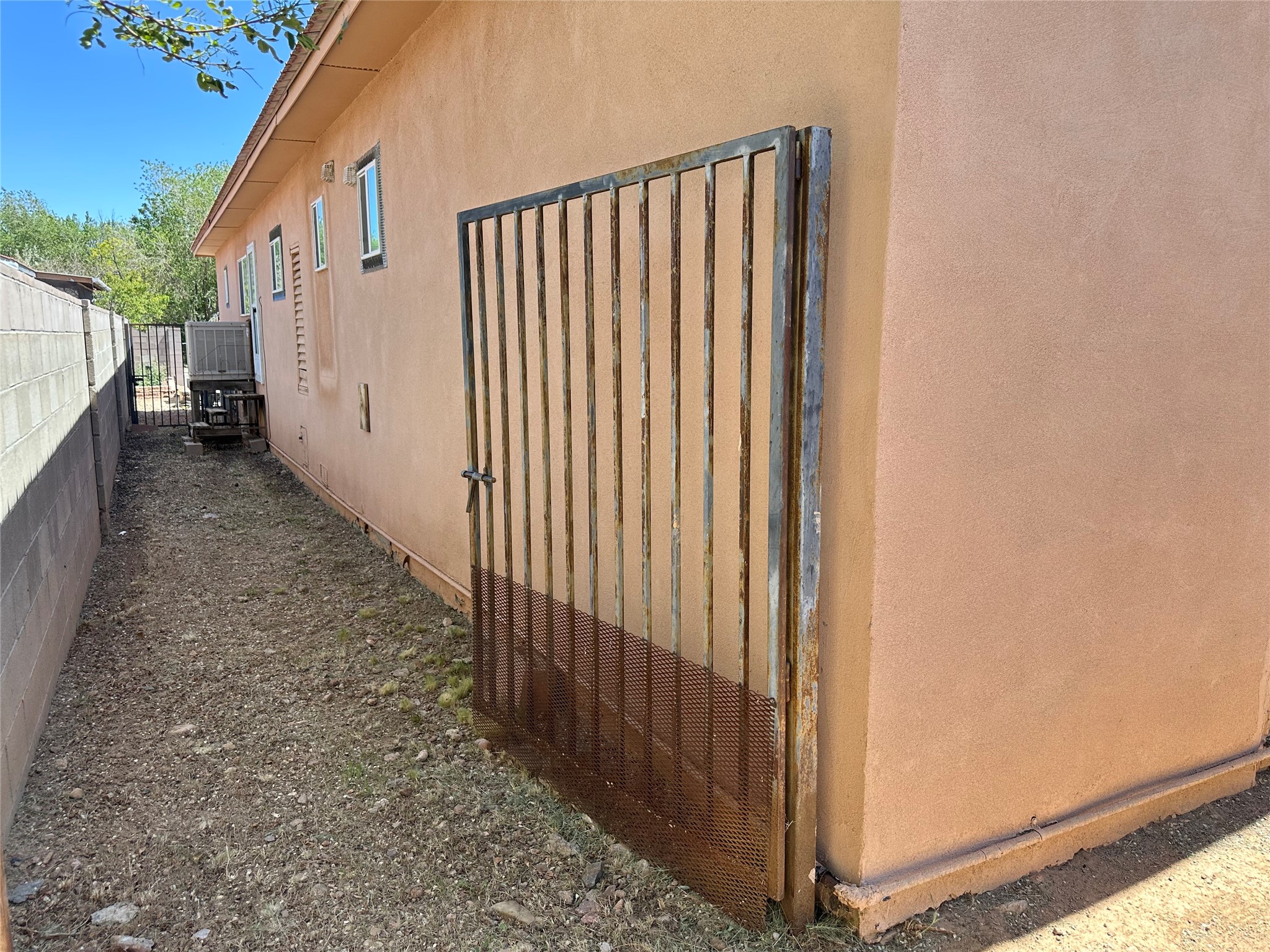 6487 Calle Kryshanna