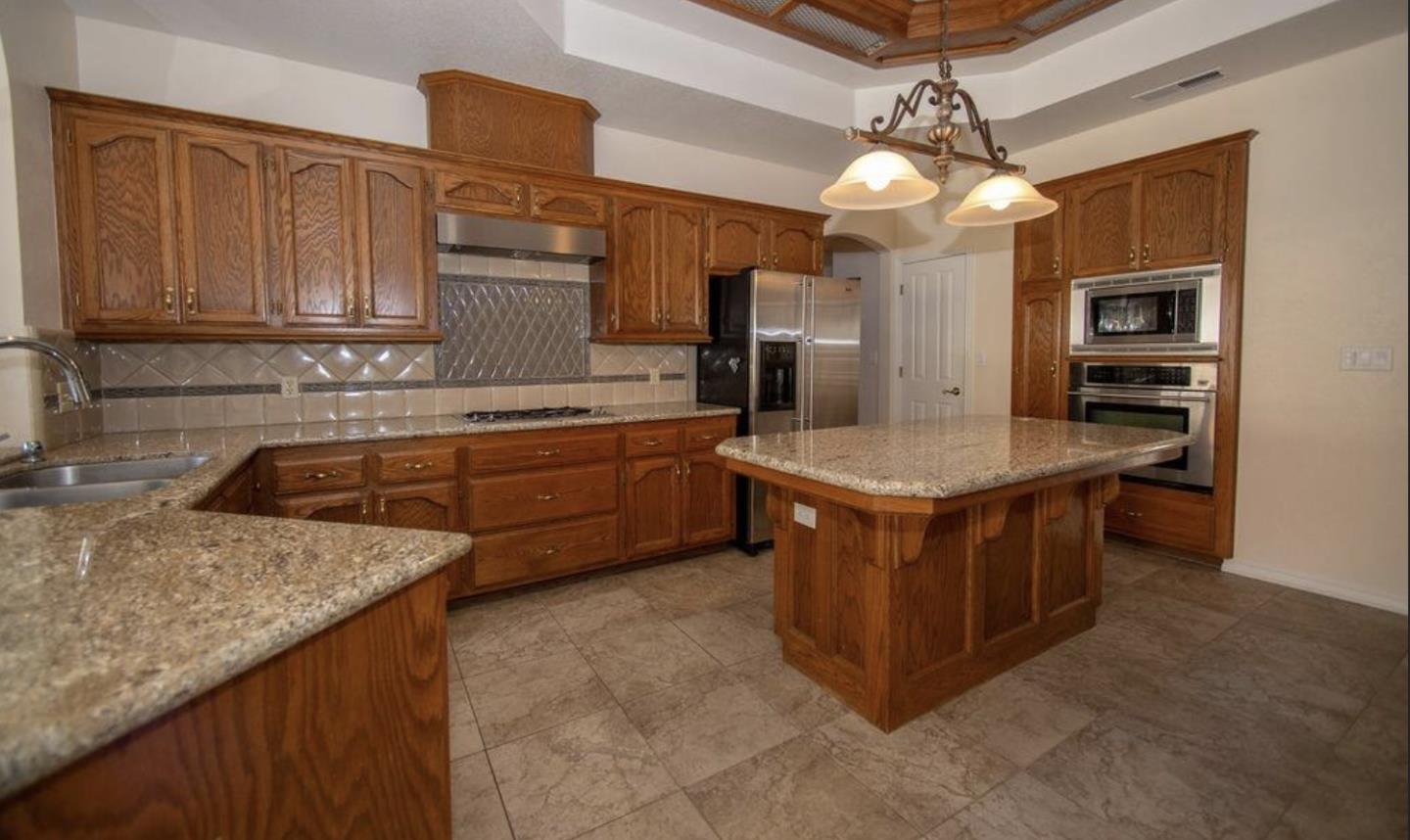 9486 N Madison Ridge