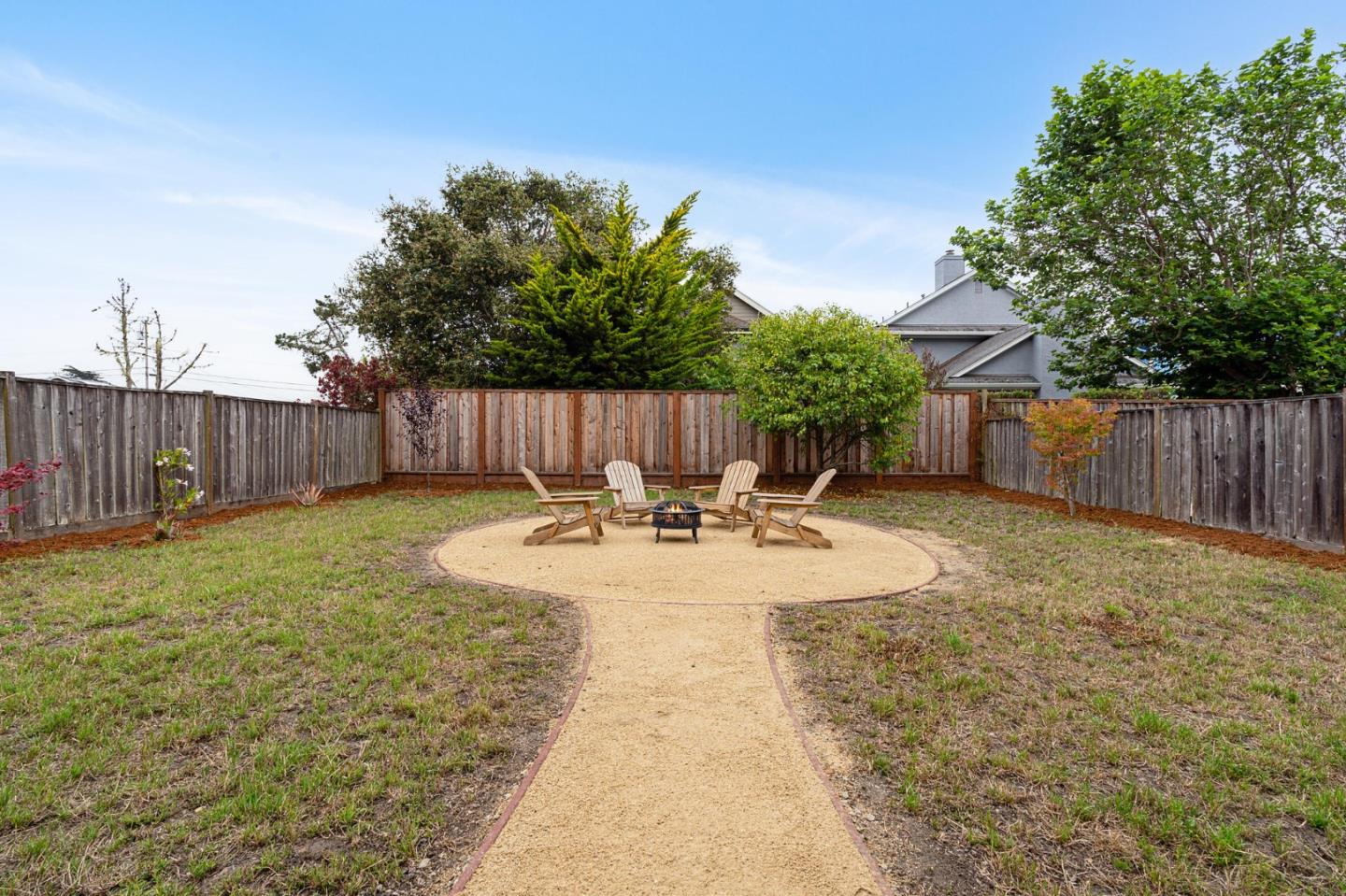 448 Valdez AVE