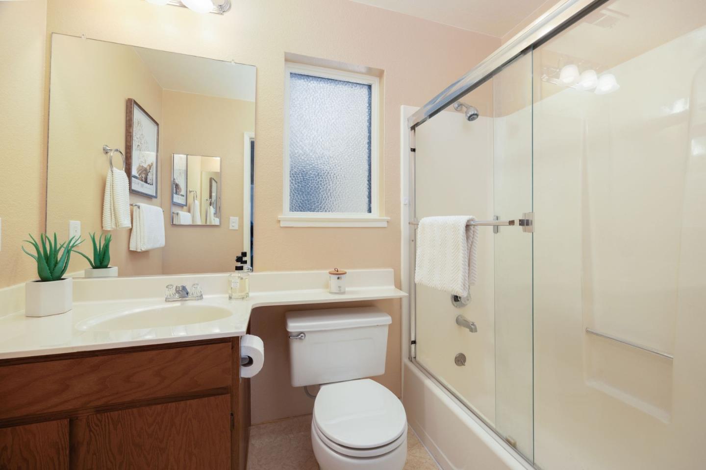 461 Pine AVE 35
