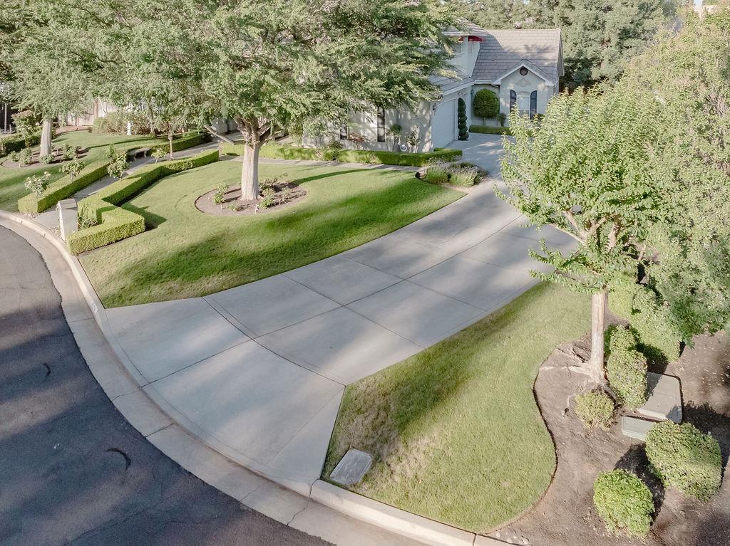 7124 N Forkner