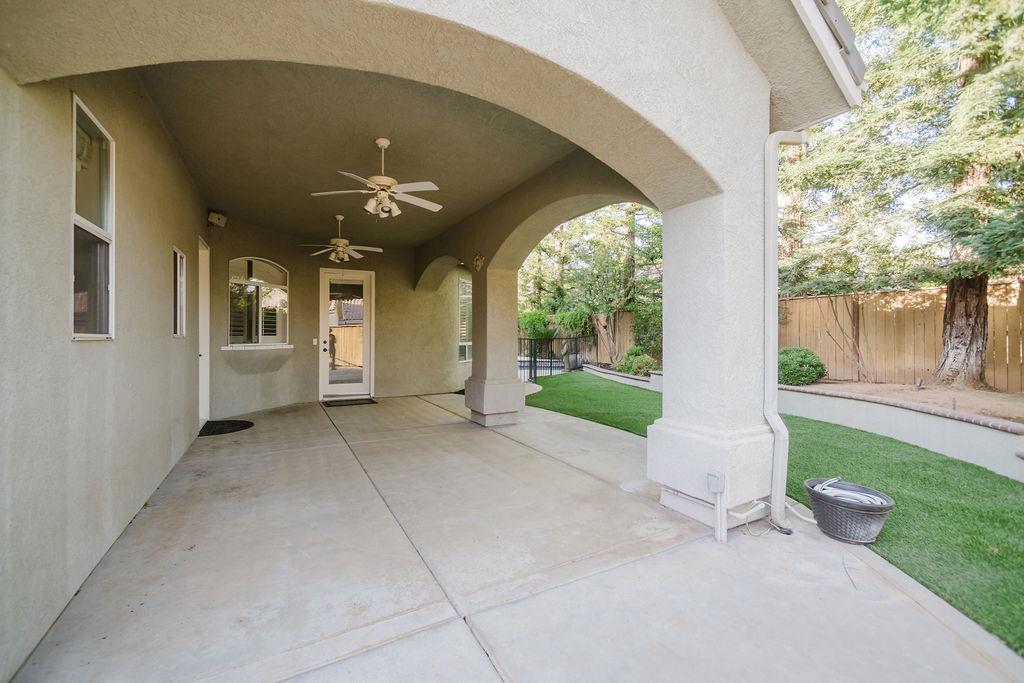 7124 N Forkner