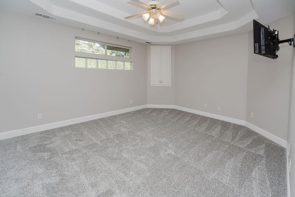7124 N Forkner